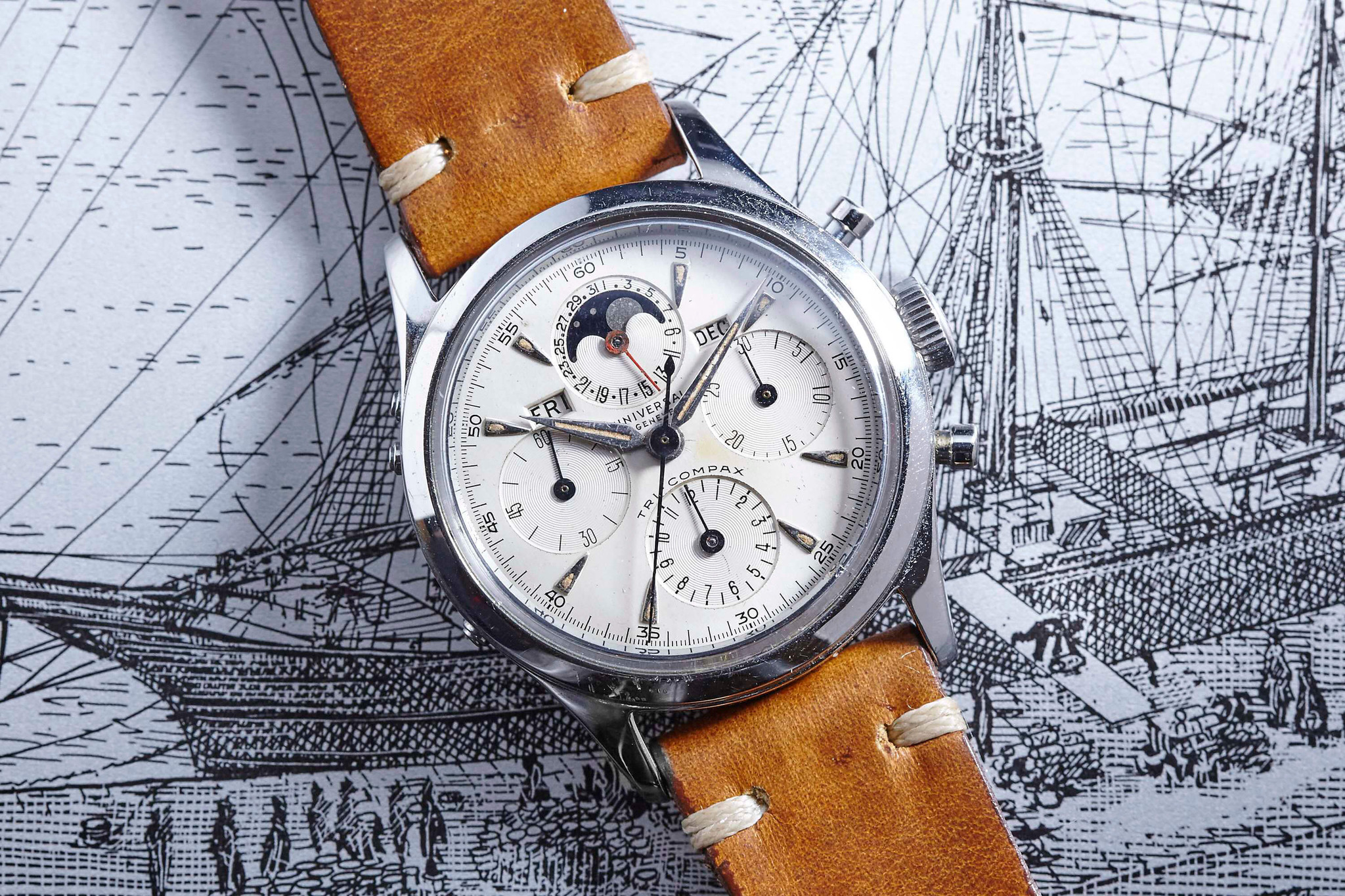 Universal Geneve Tri-Compax Ref. 22297/1. Photo courtesy of analog/shift.