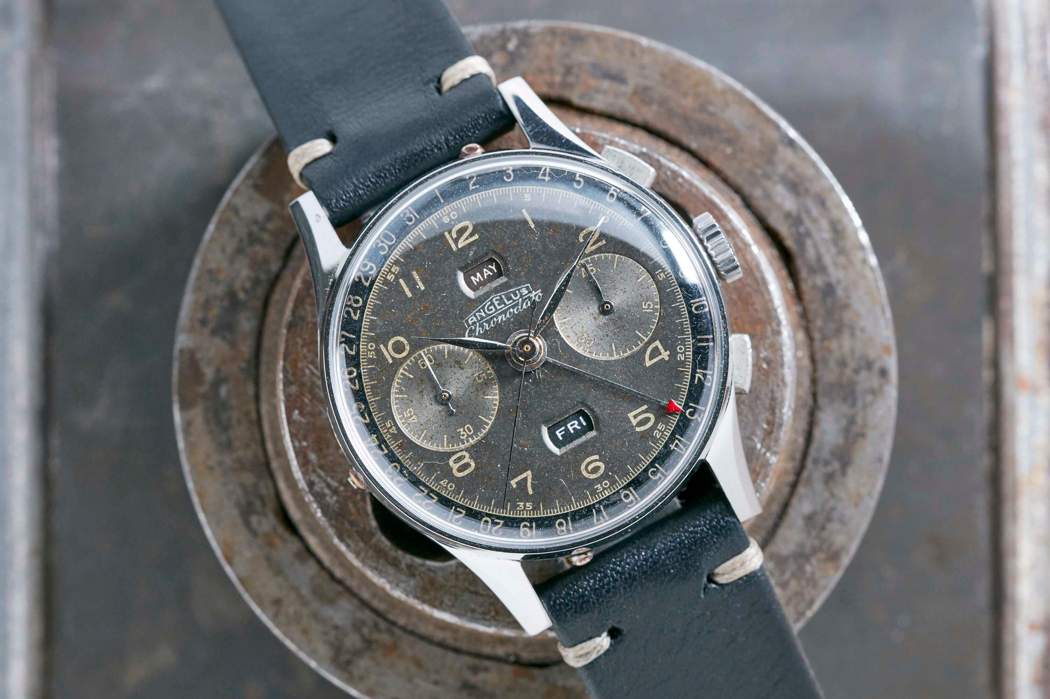 The Angelus Chronodato. Photo Courtesy of analog/shift.