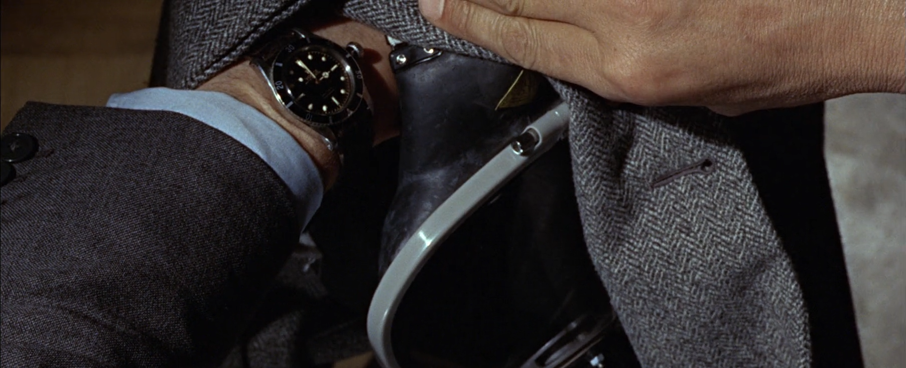 The Rolex Submariner Ref. 6538 and the colored nylon strap seen in From Russia With Love .
