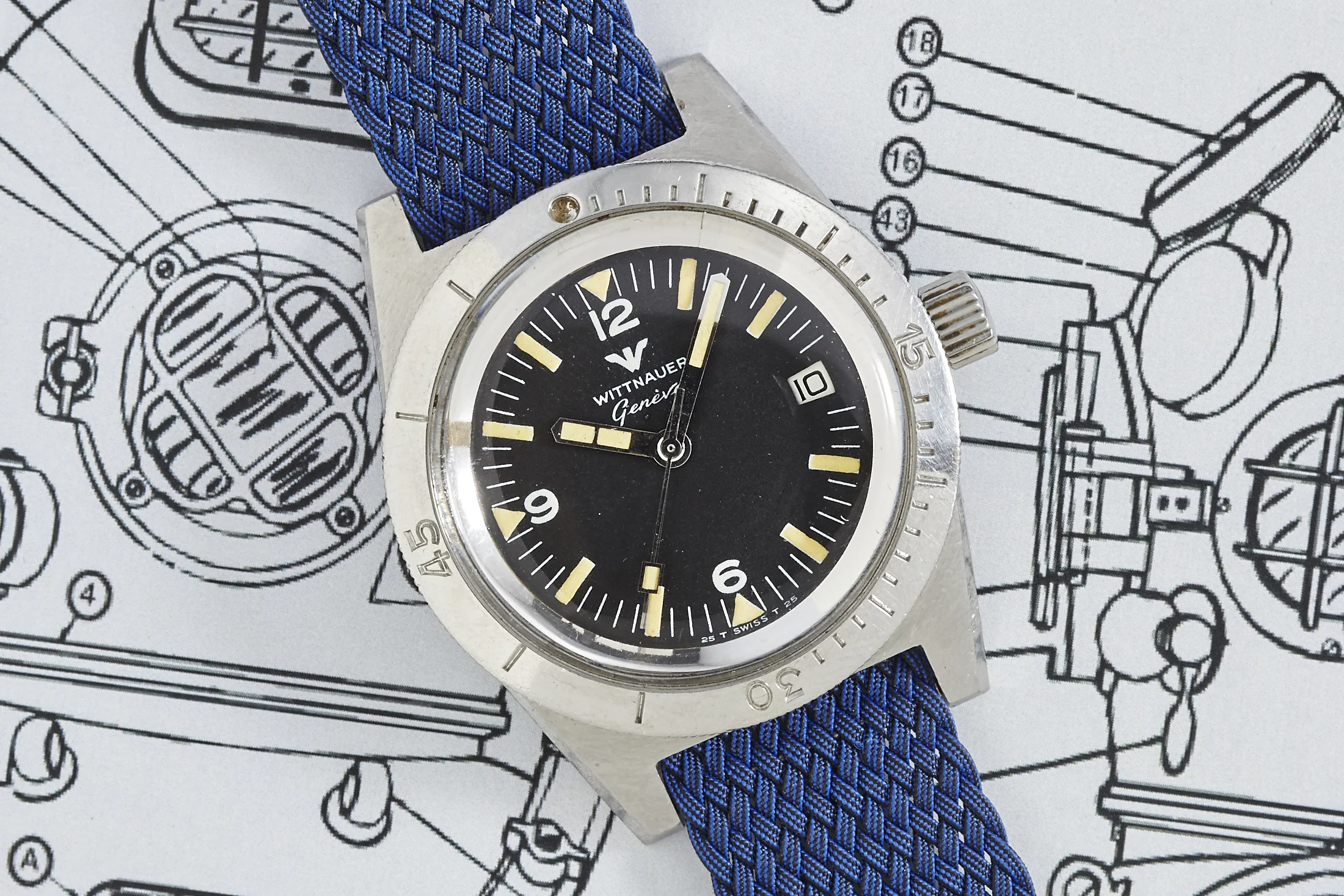 A simply gorgeous Wittnauer Dive watch, photo courtesy of Analog/Shift