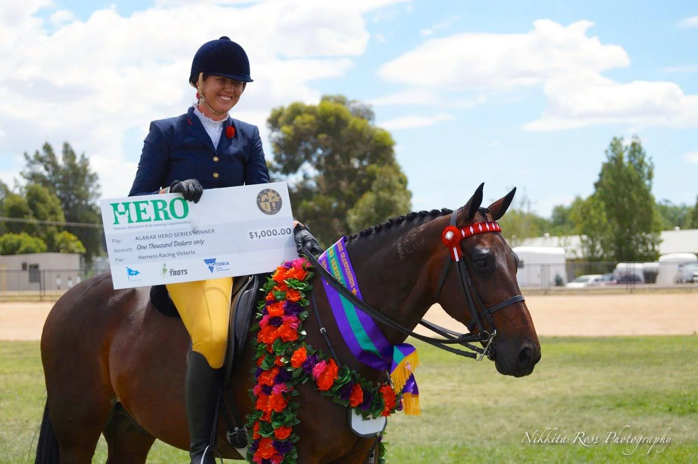 Eboni Knights and Equity Wizzbang take home $1000 and the title of Winner of the HERO Final