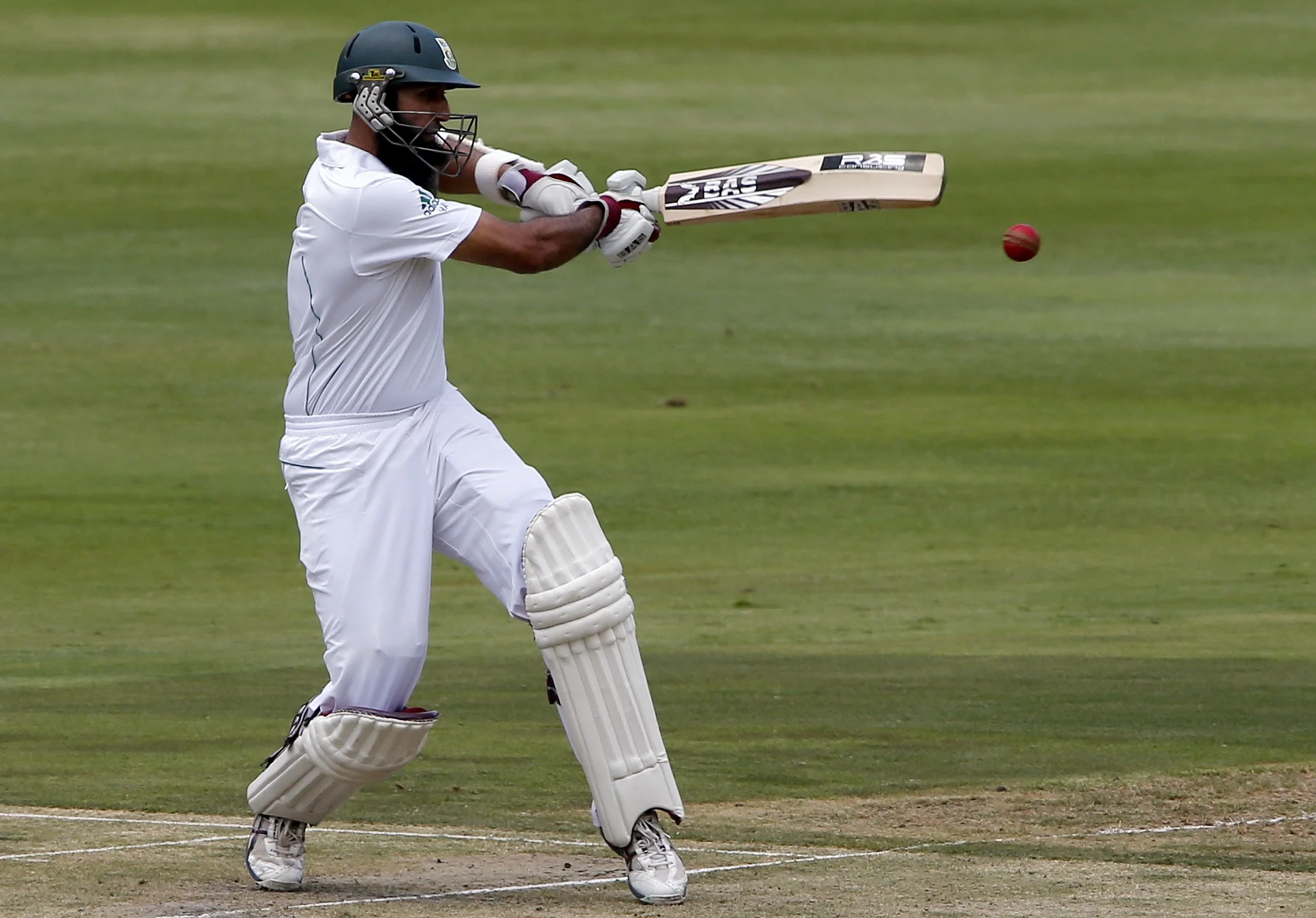 Hashim Amla, South Africa's Test cricket captain, pulls a short ball against Pakistan in the first Test in Johannesburg, in 2013.&nbsp;Image supplied by Actions Images/ Mike Hutchings.&nbsp;