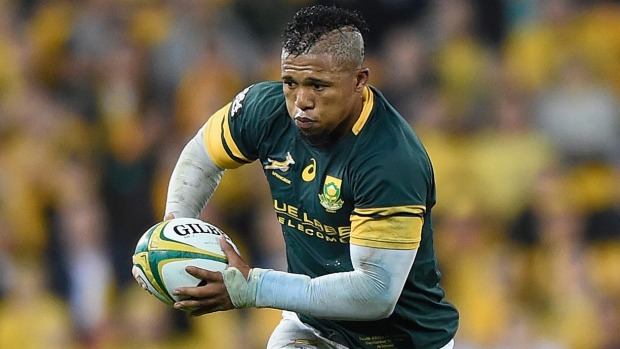 Elton Jantjies has failed to replicate the form he showed for the Lions while wearing the Springbok jersey. Many have called for his head but patience is needed during this rebuilding phase. 