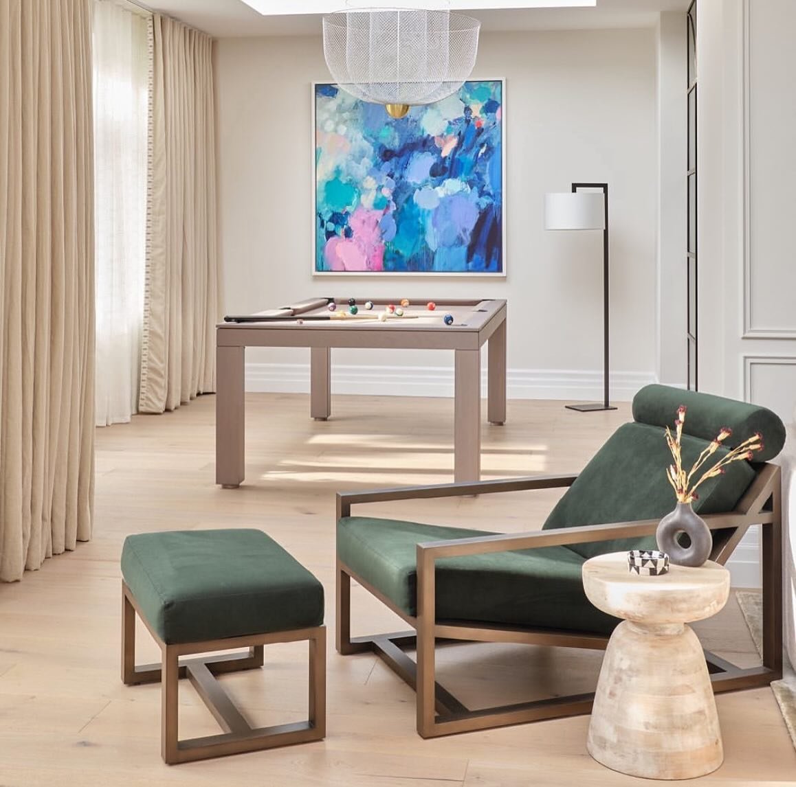 Sea Diving in a Stunning home in West London designed by @qdesignhouse ! 
&bull;
Its a joyful feeling to see my paintings in their homes and I love the idea that the sea is omnipresent here in this beautiful city home! 
&bull;
This painting is also a