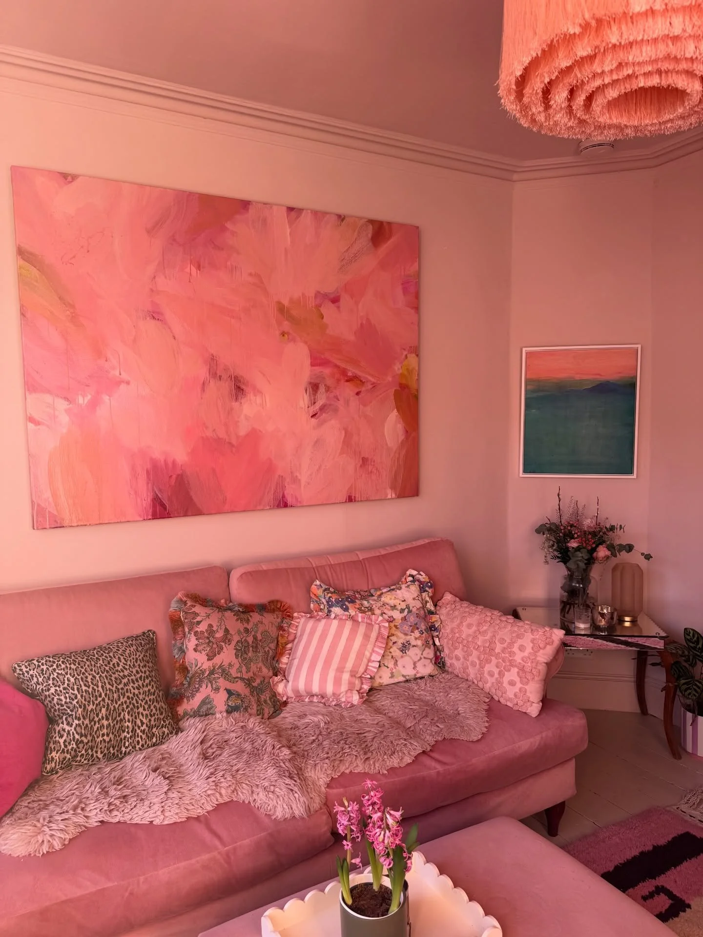 What a glorious start to the year with all these blue skies ! The decorations are all down the windows have been cleaned (thanks to my daughter!) the suns out and the house feels spacious ! I do love decorations but I like to start the new year afres