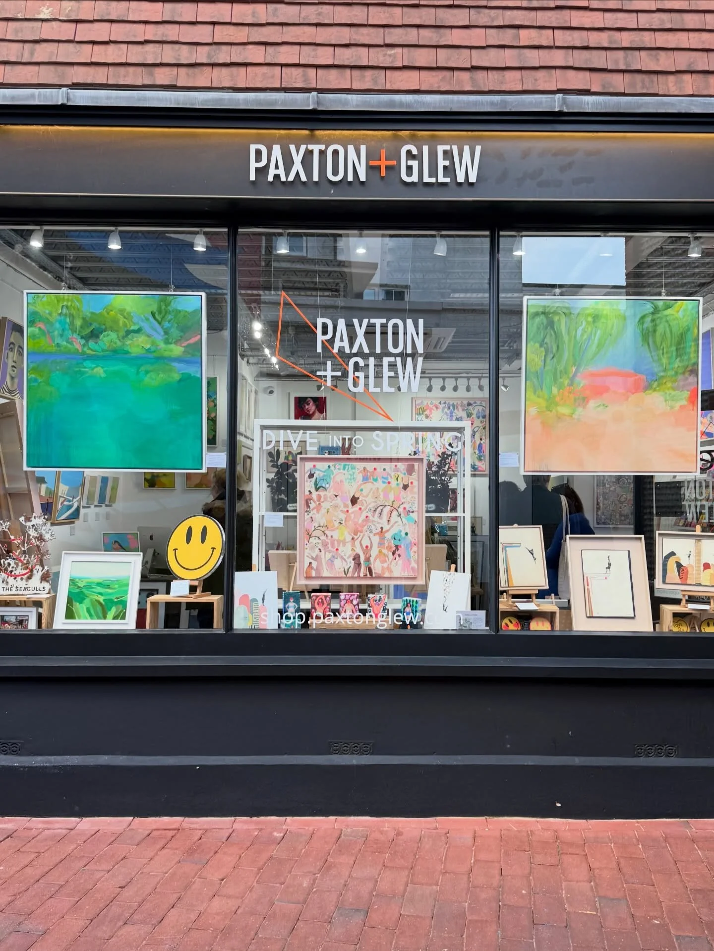 DIVE INTO SPRING 
&bull;
I&rsquo;m delighted to share a few pics of my new paintings Jungle Pool and Beach Palms which are now up in the windows at @paxtonglew gallery here in Brighton. Inspired by incredible scenery from my trip to Barbados last yea
