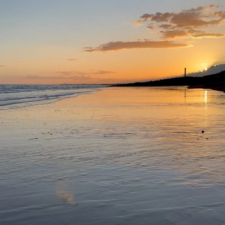 Sunset + Lowtide
&bull;
One of my favourite pastimes is sunset watching and seeing all the colours change and the reflections of the clouds in the sand at low tide is such a treat ! It was very golden last night ✨
&bull;
Such a simple pleasure and it
