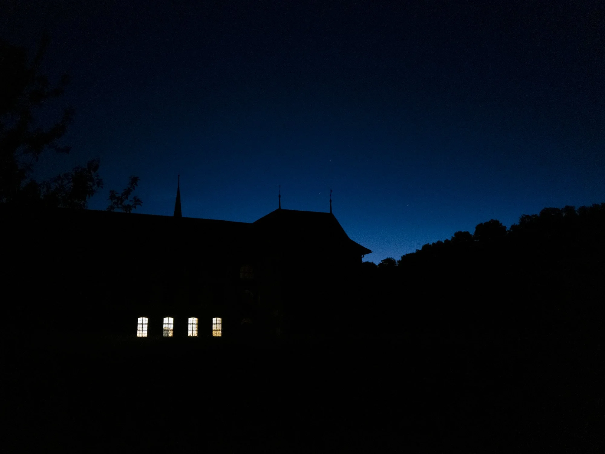 Prière vigiles nocturne monastère d'Hauterive