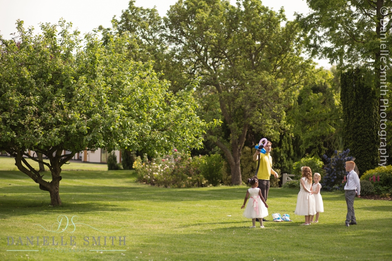 childrens entertainer at wedding