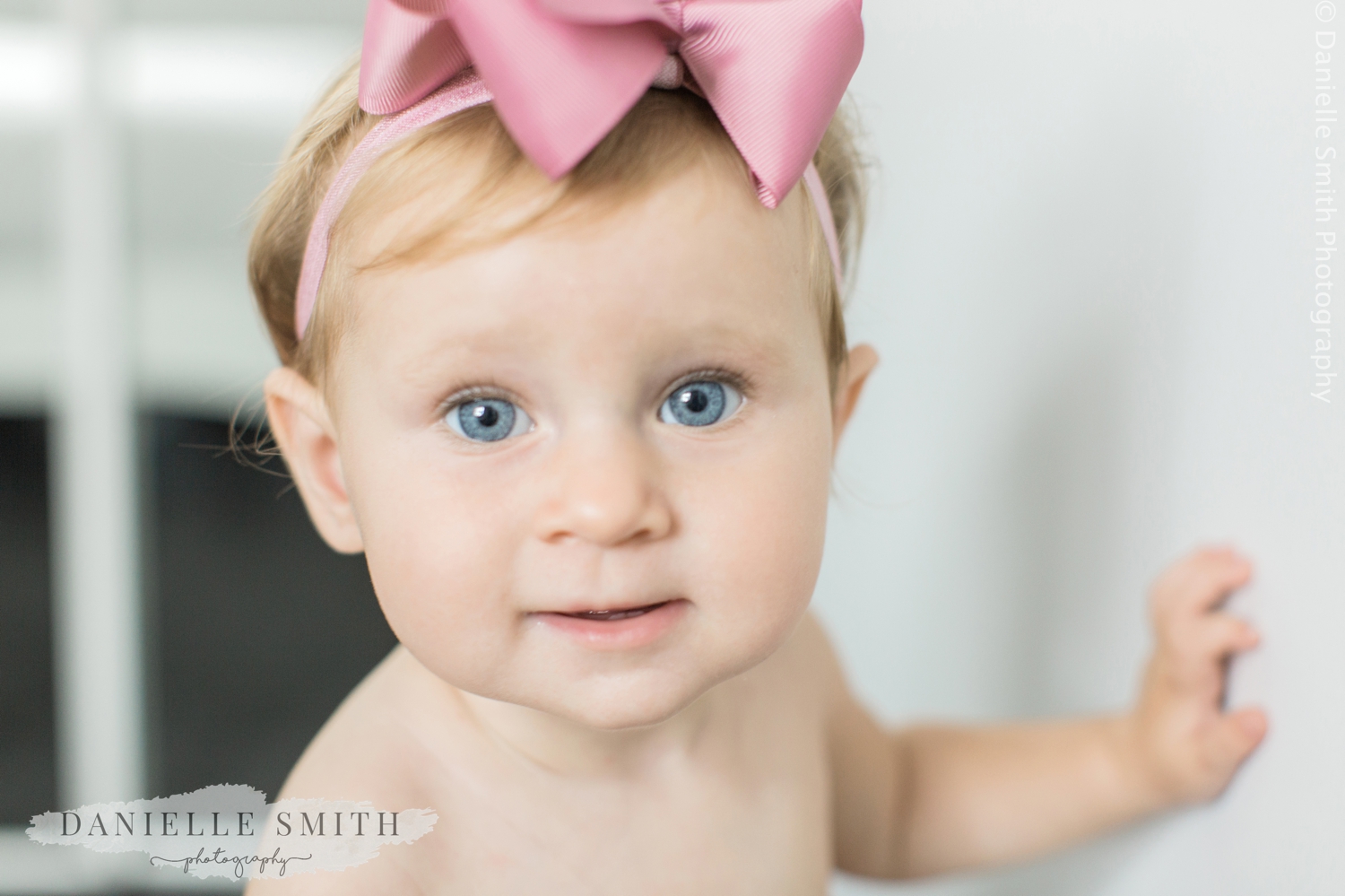 close up of girls face - first birthday photo shoot