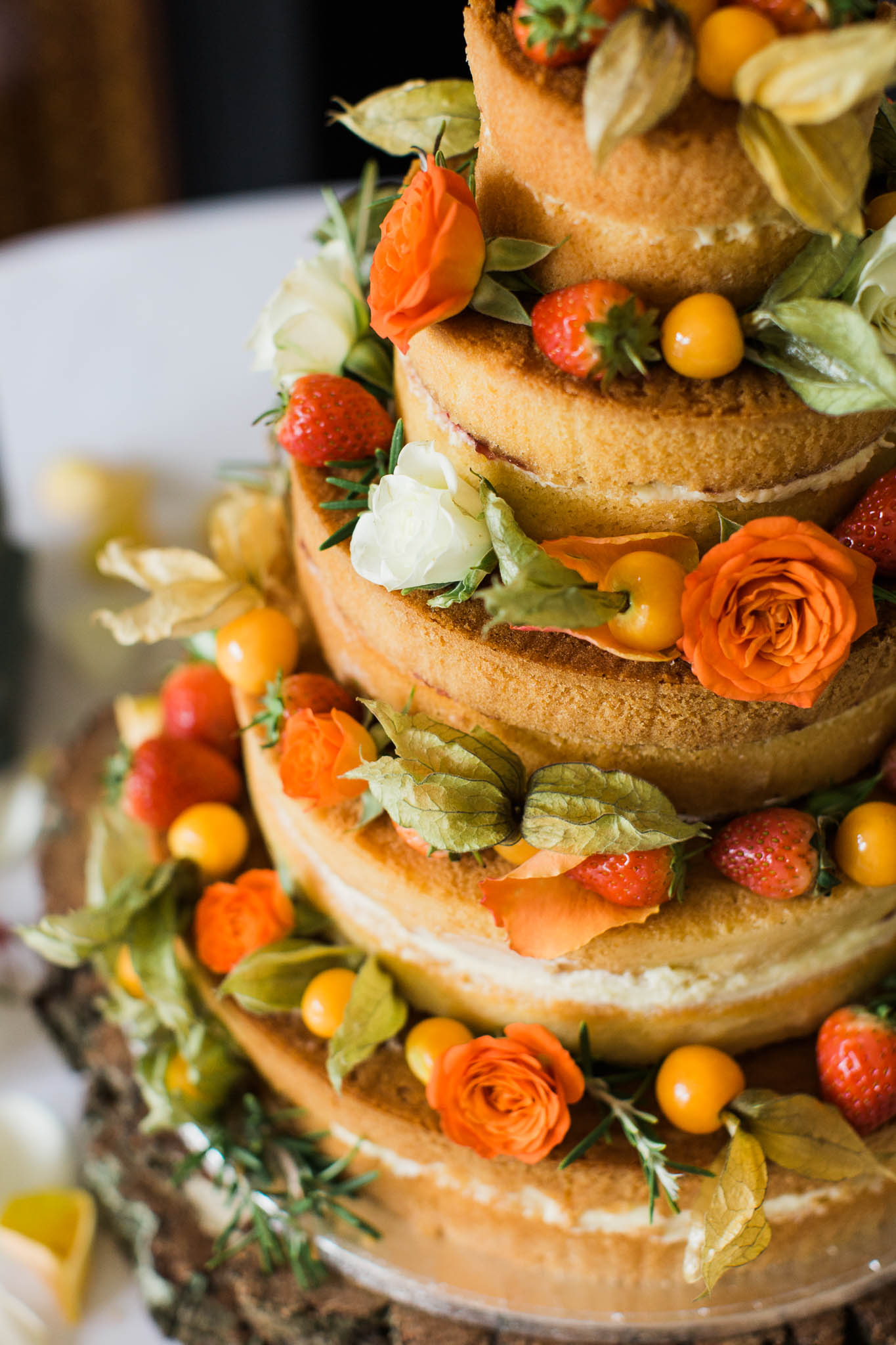 naked wedding cake for autumn