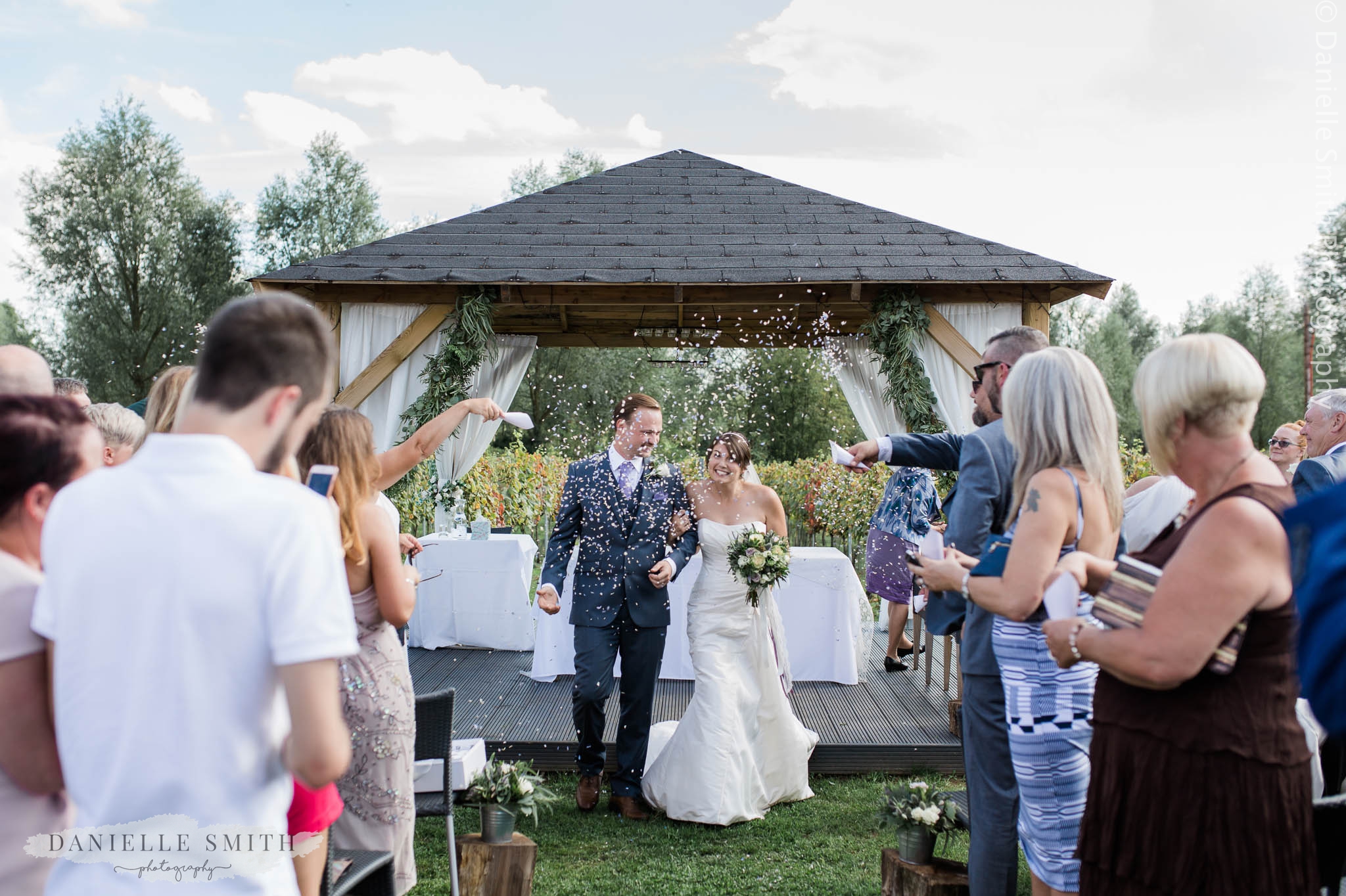 confetti photo at west street vineyard