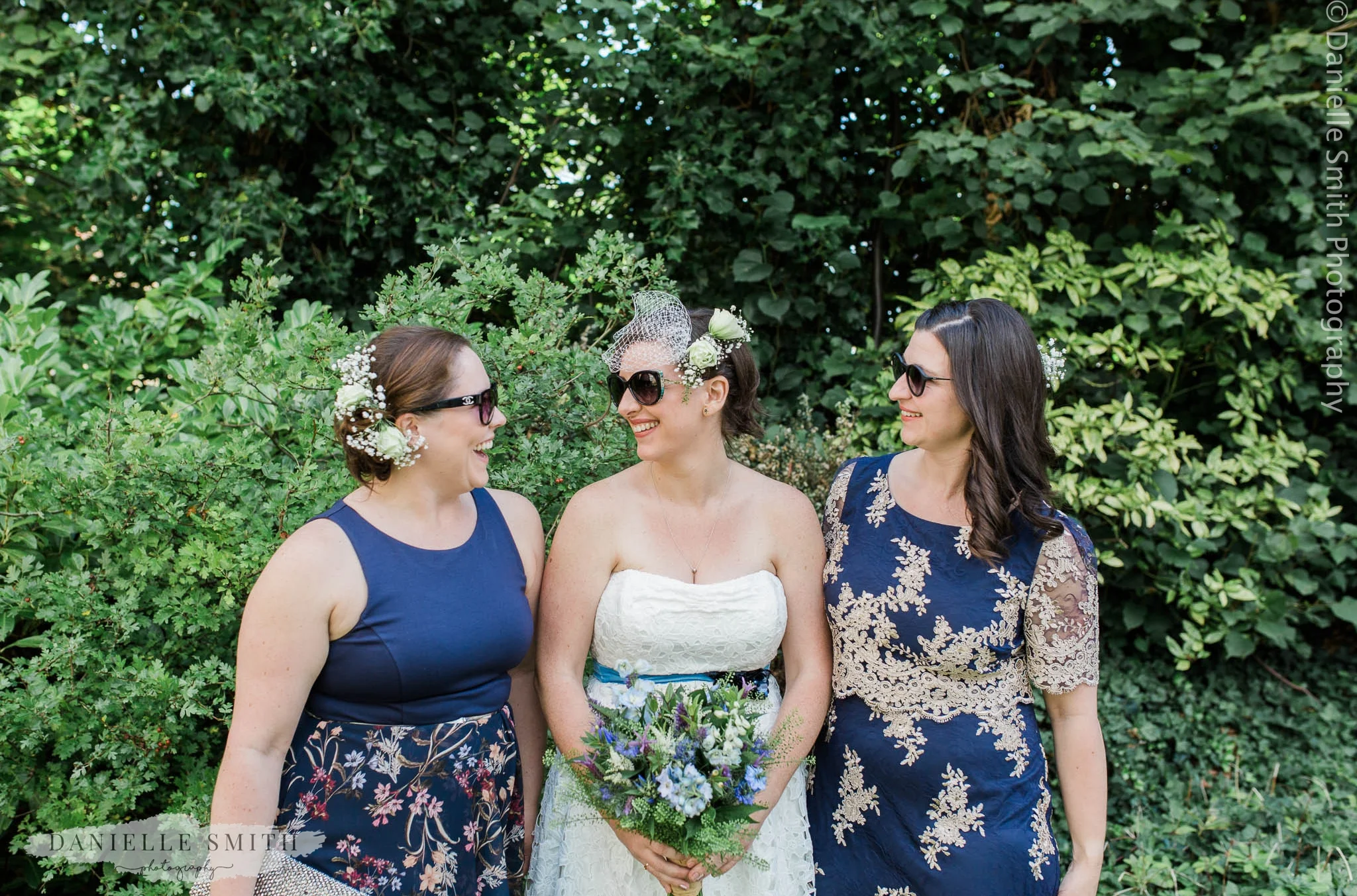 bride and her bridesmaids - relaxed and fun wedding