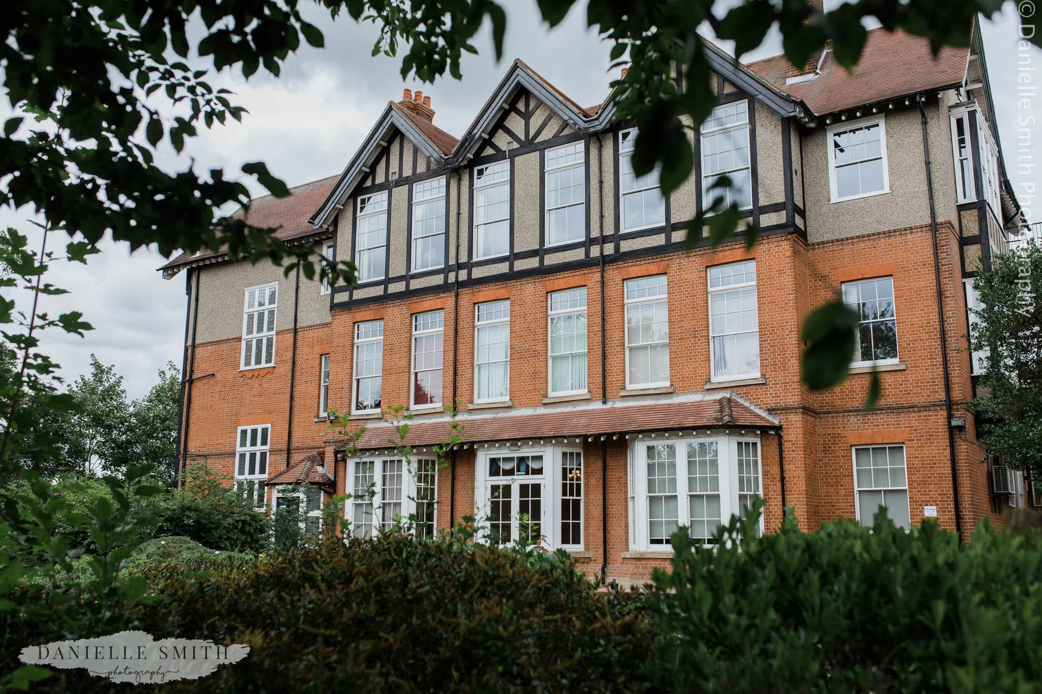 queen victoria house registry office