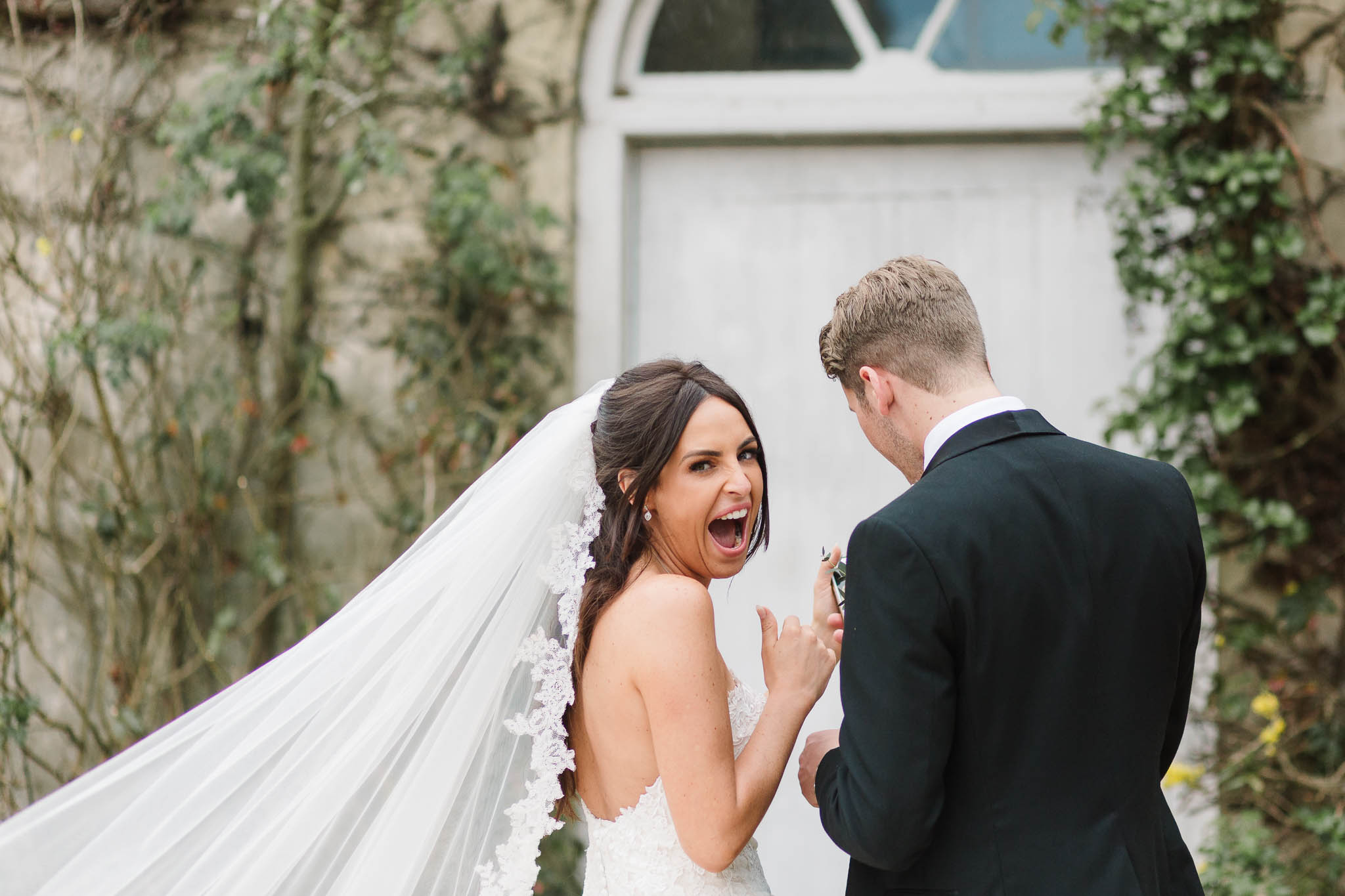 bride excited at photo on phone