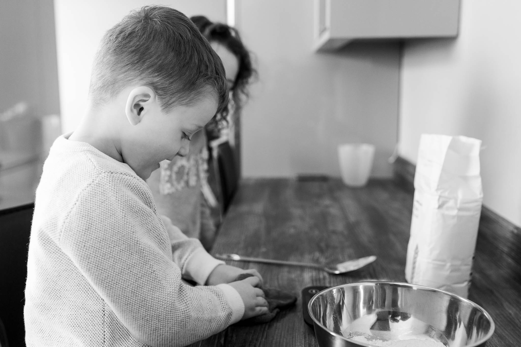 kids making pancakes at home