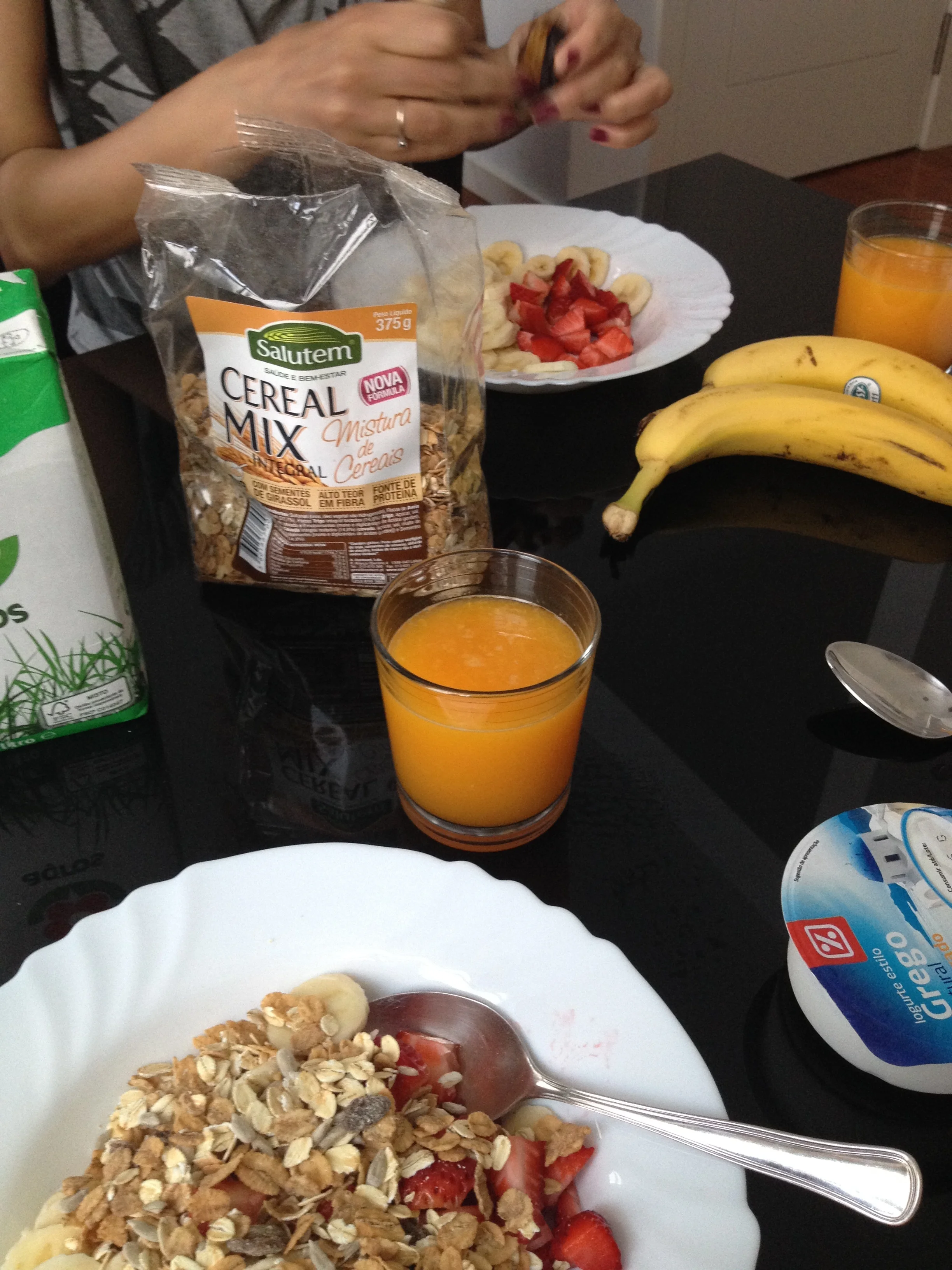 Note the requisite breakfast banana.