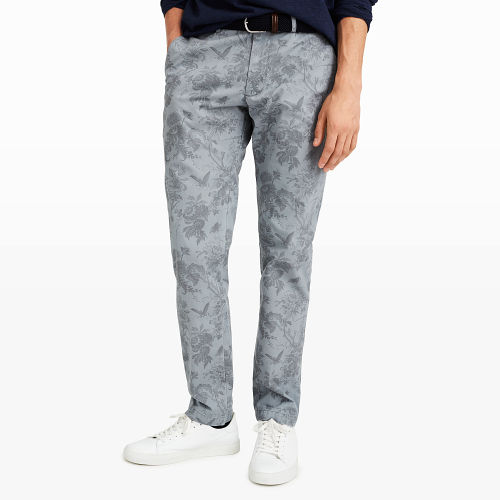via clubmonaco.com