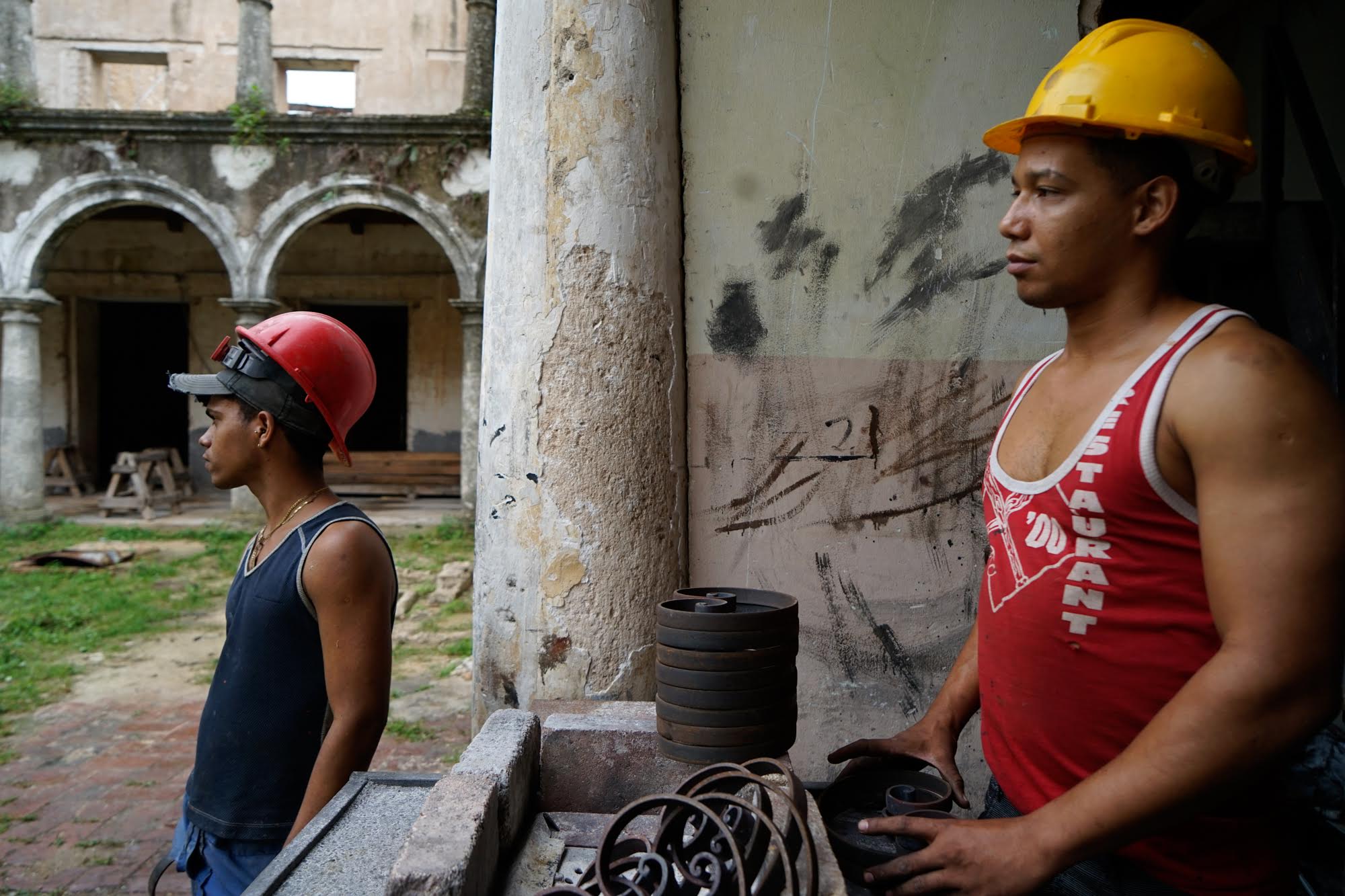 workmen havana.jpg