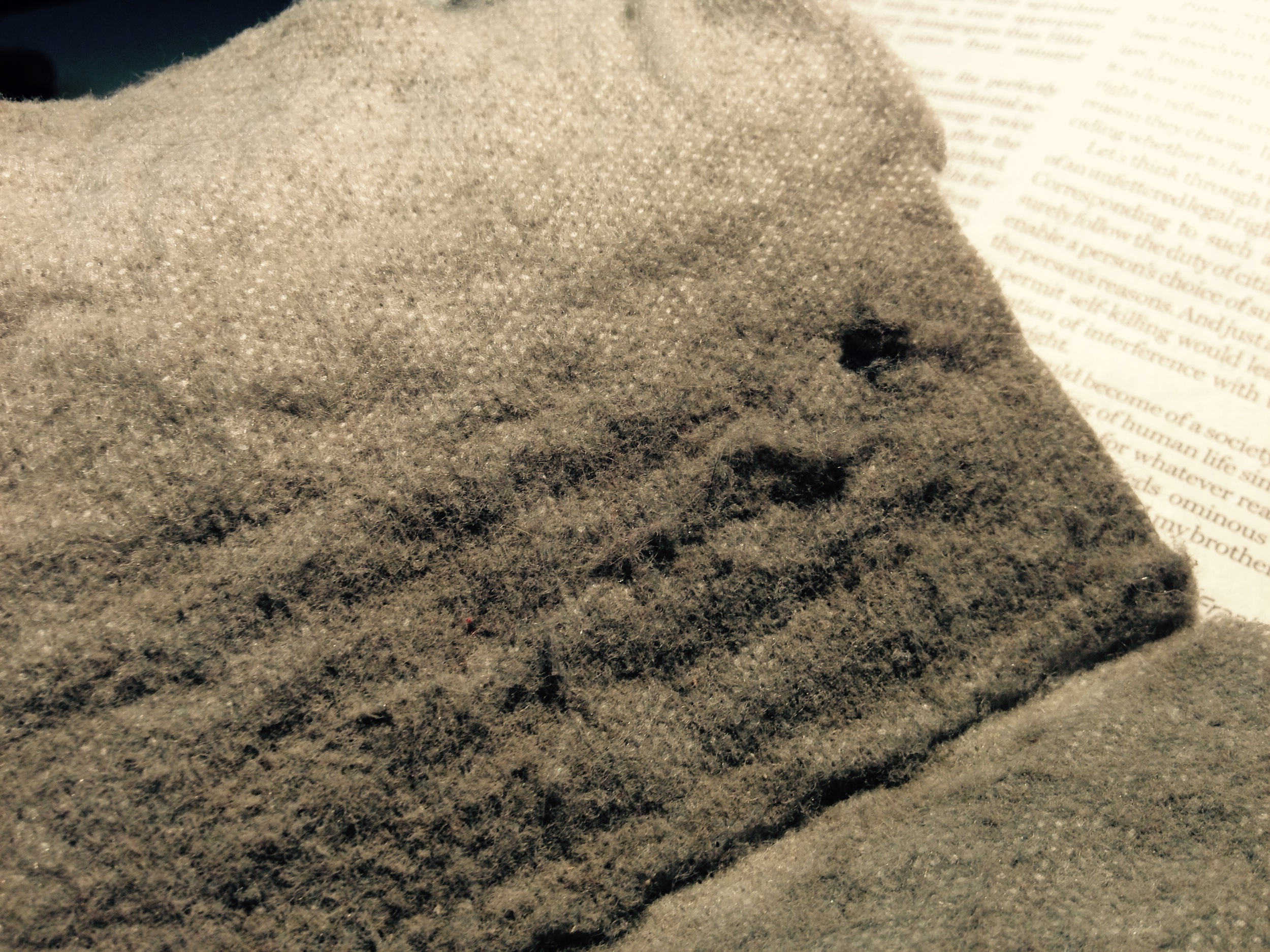 Dirt in the deep fold of the filter media