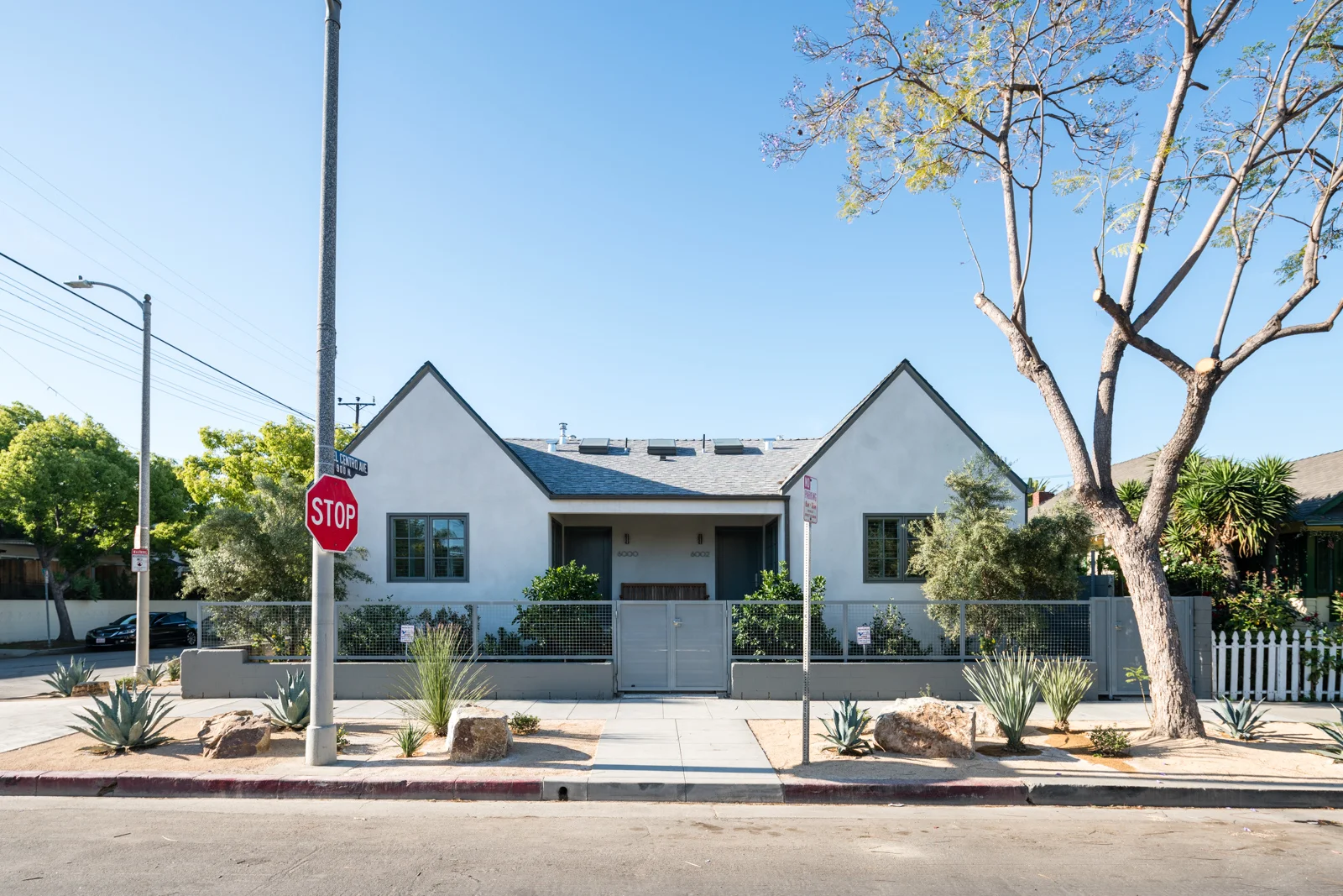 Cara Cara Hollywood - Barton Avenue Facade