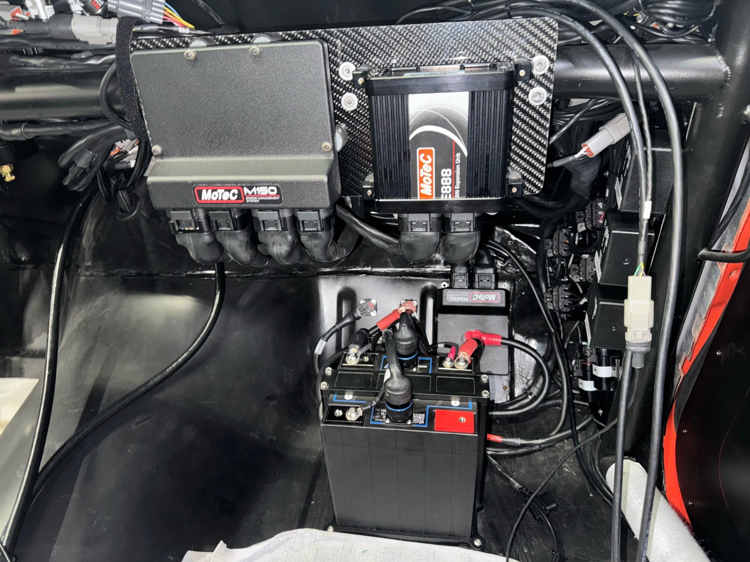Custom Motec Race Wiring.jpeg