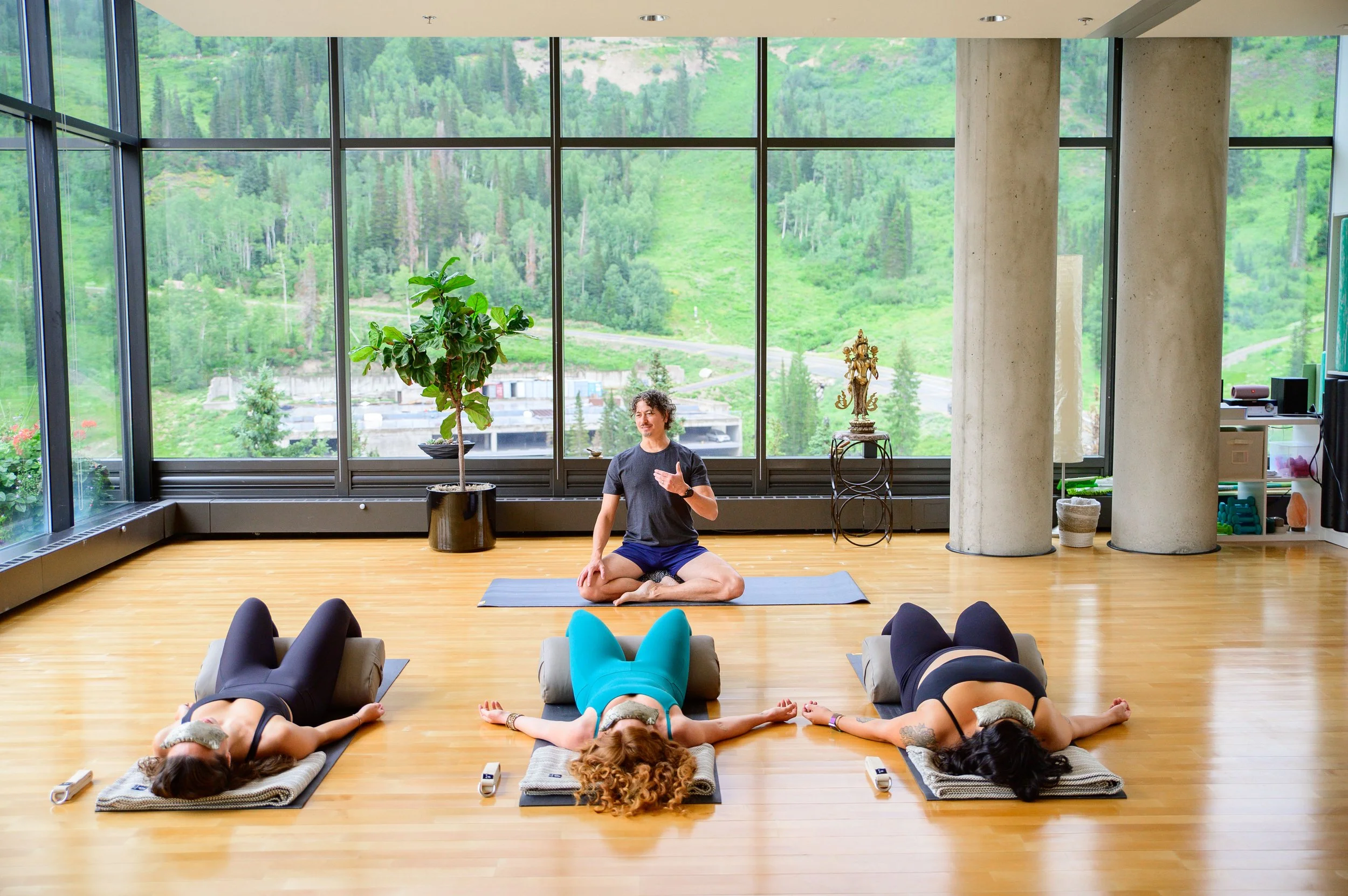 Hugger Mugger-Snowbird-82.JPG