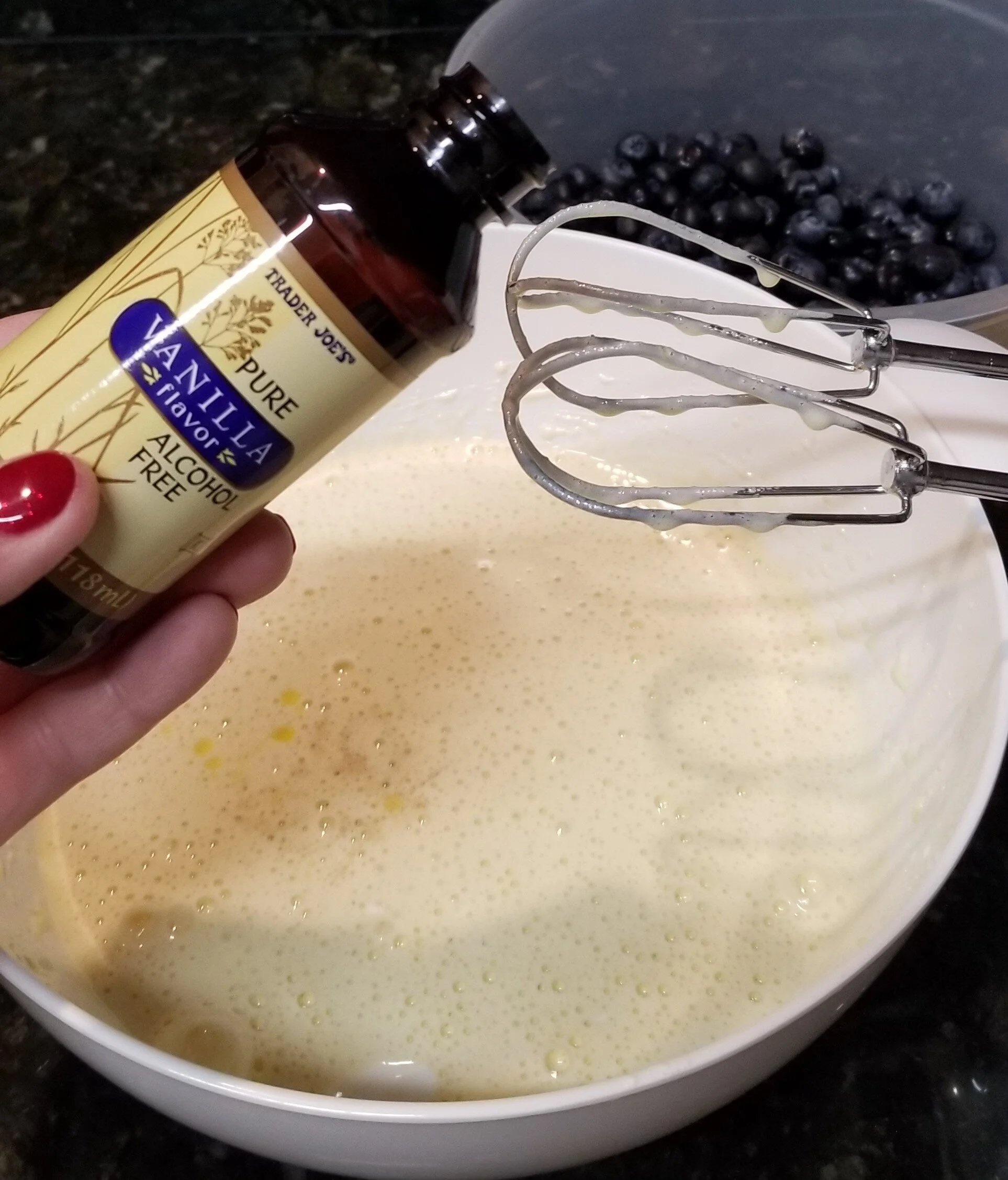 Adding vanilla extract to cake batter