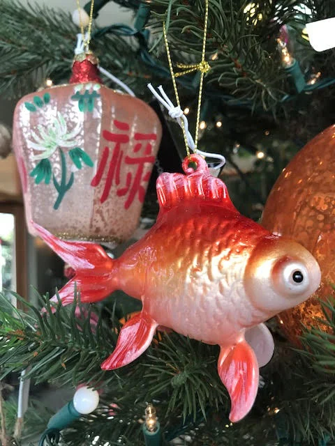 vintage_glass_fish_christmas_tree_ornament.jpg