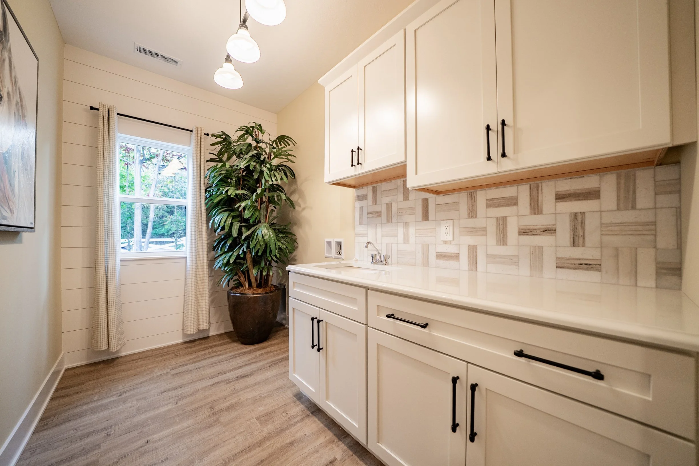 23330 Giovanni Ave-33.jpg