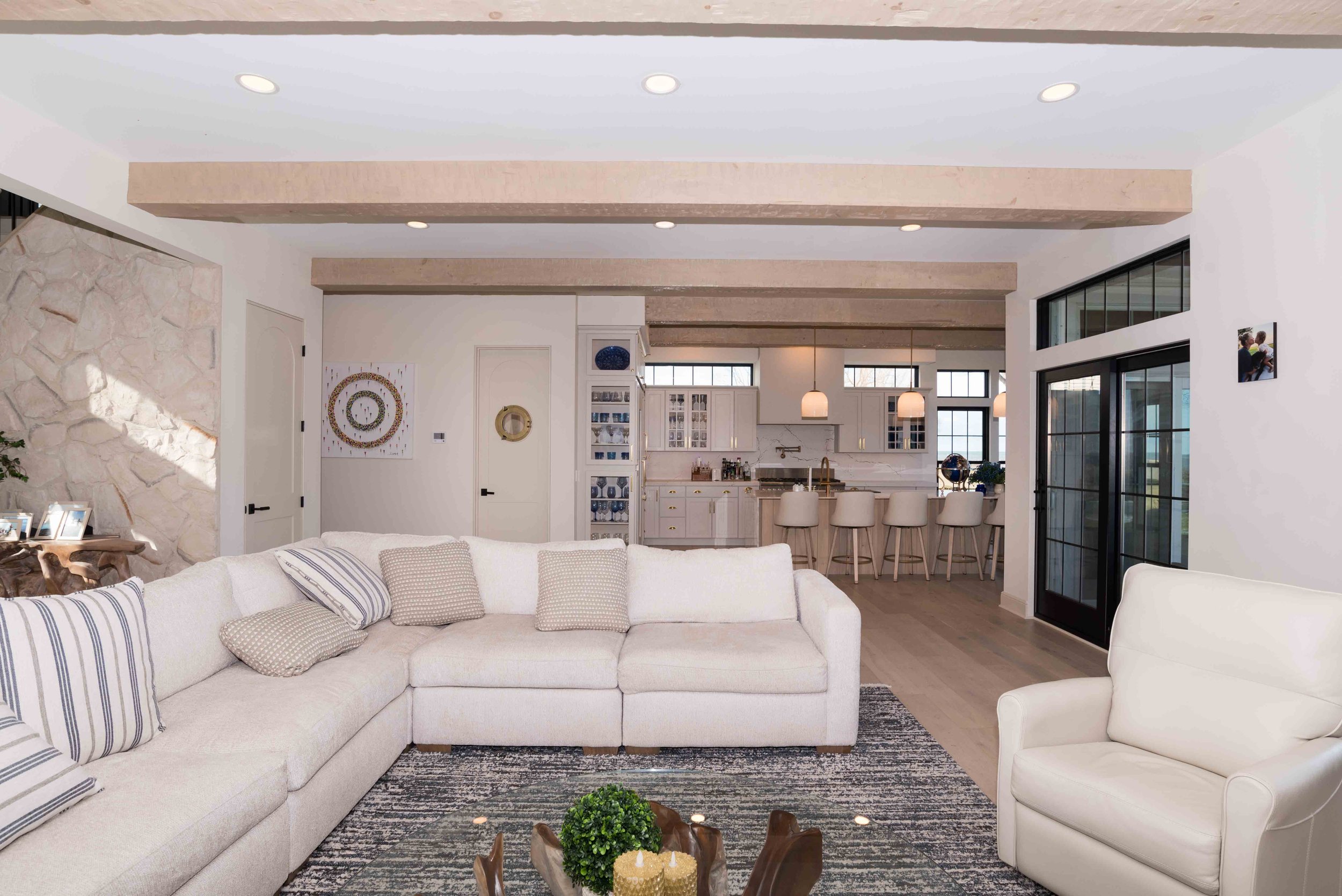 03 Family Room 1.jpg