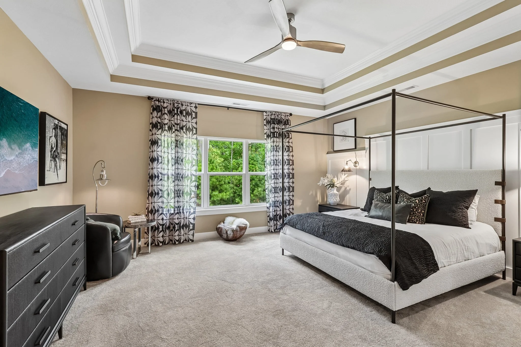 7. Master Bedroom.jpg