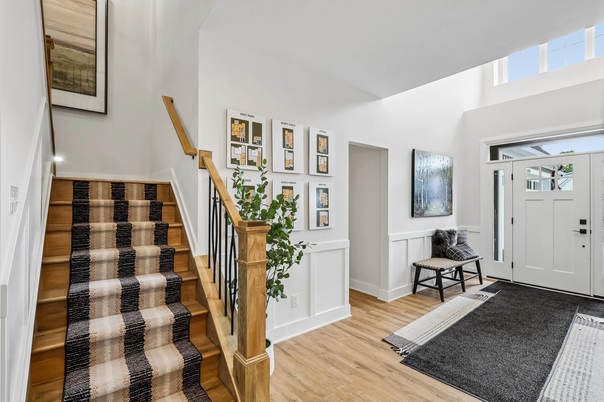 4.5 Foyer Staircase.jpg