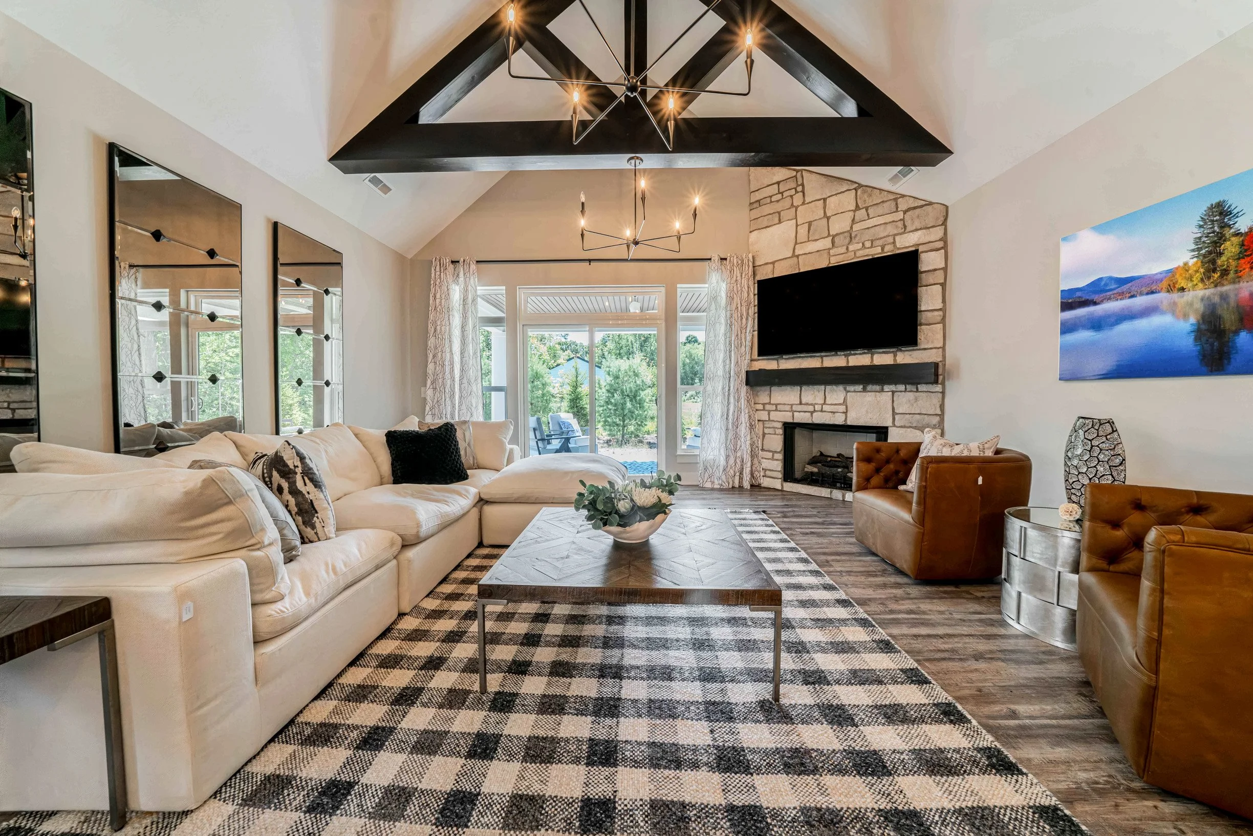 5. Family Room 34270 Giovanni Ave - 18.jpg