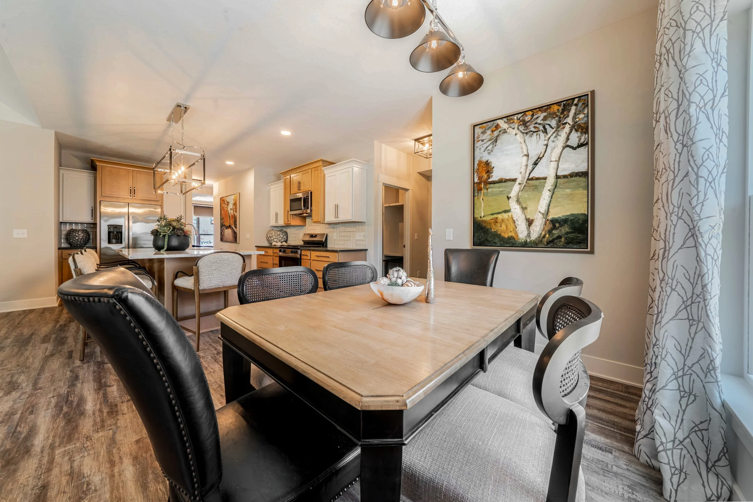 7. Breakfast Nook 34270 Giovanni Ave - 29.jpg