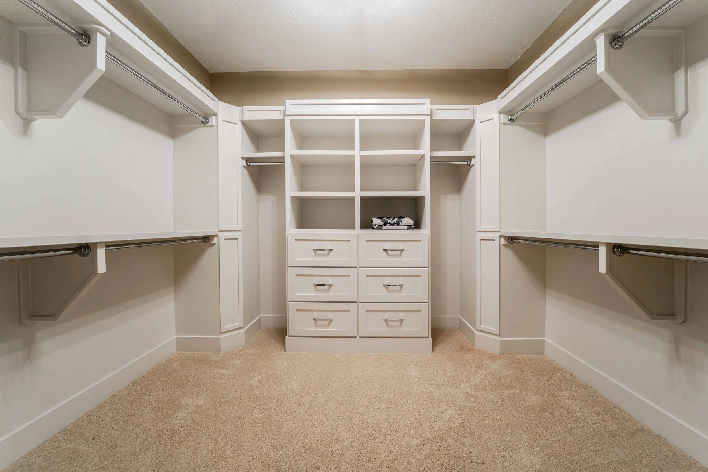 9. Master Closet 34270 Giovanni Ave - 48.jpg