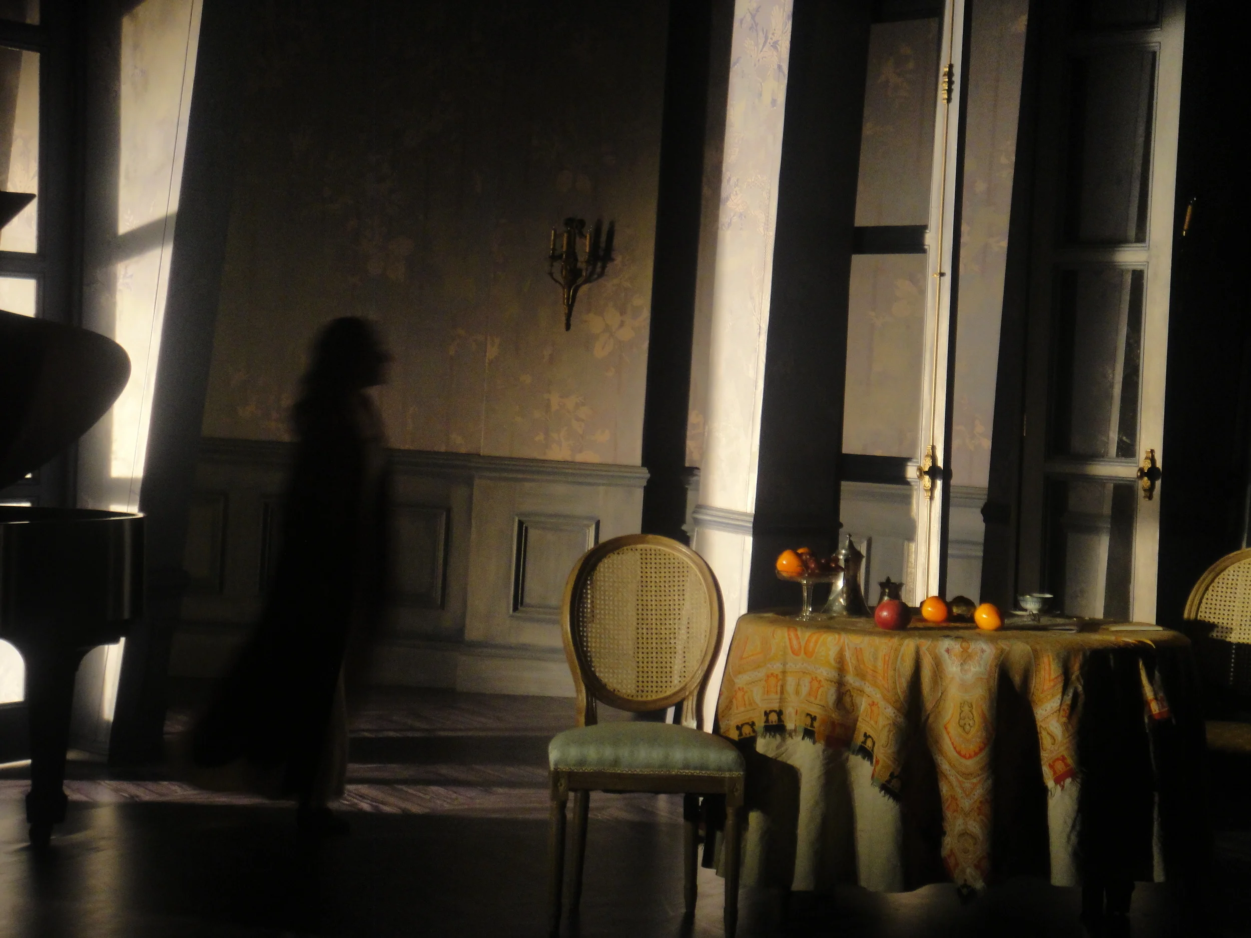 cheri, set and costume design