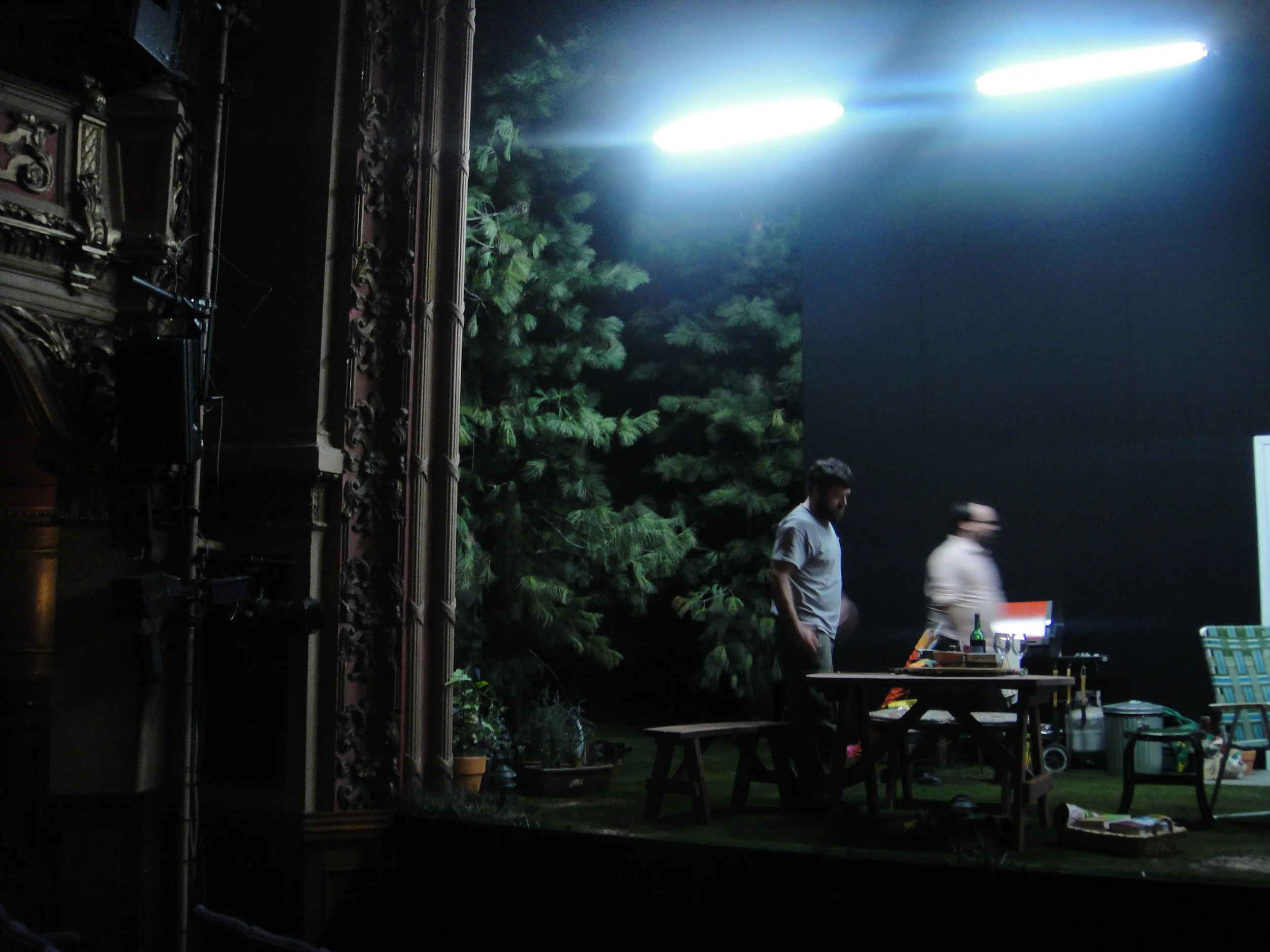 the realistic joneses, set design