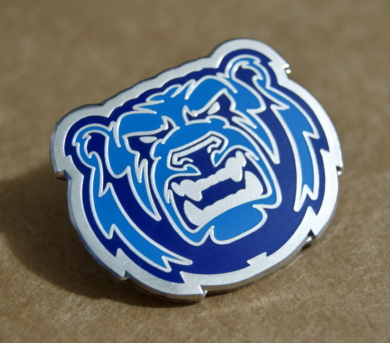 Bears exclusive pin badges (3 cm across)