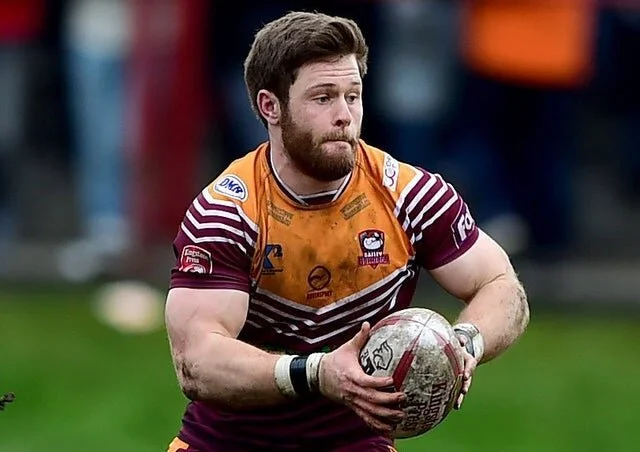 DAVE SCOTT SIGNS AS PLAYER/COACH