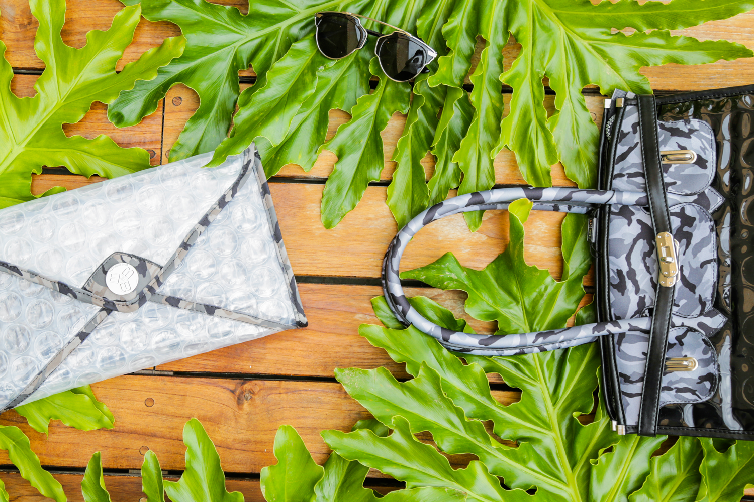 Featuring the Mail Bag Crystal and the Roxane crystal.