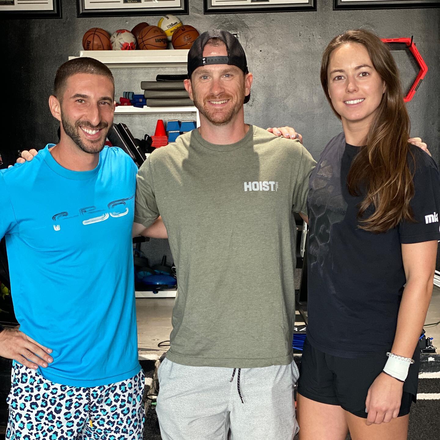 @coachholla enjoyed a visit with @jcollinsperformance and @elise_fittt at @dbcfit in Miami today to discuss all things speed and @1080motion - love learning from and sharing knowledge with other practitioners! Plus, they are another @universalspeedra