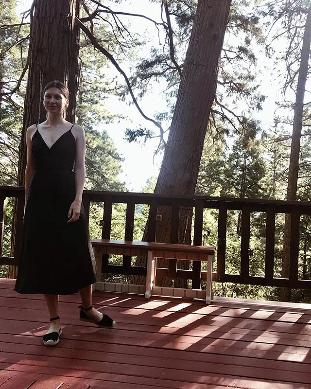 Favorite memory from our small trip is watching the dawn from our A frame stay, watching pine trees peaks to catch the light and listening to the forest. // Собрала в карусель любимые фото из нашего маленького путешествия. Очень нравится такой жанр, 