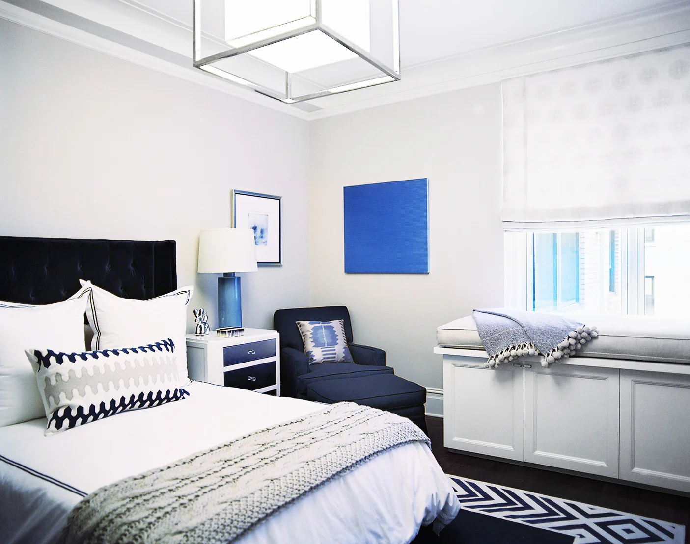 Classic wlue and white on the Upper East Side. 