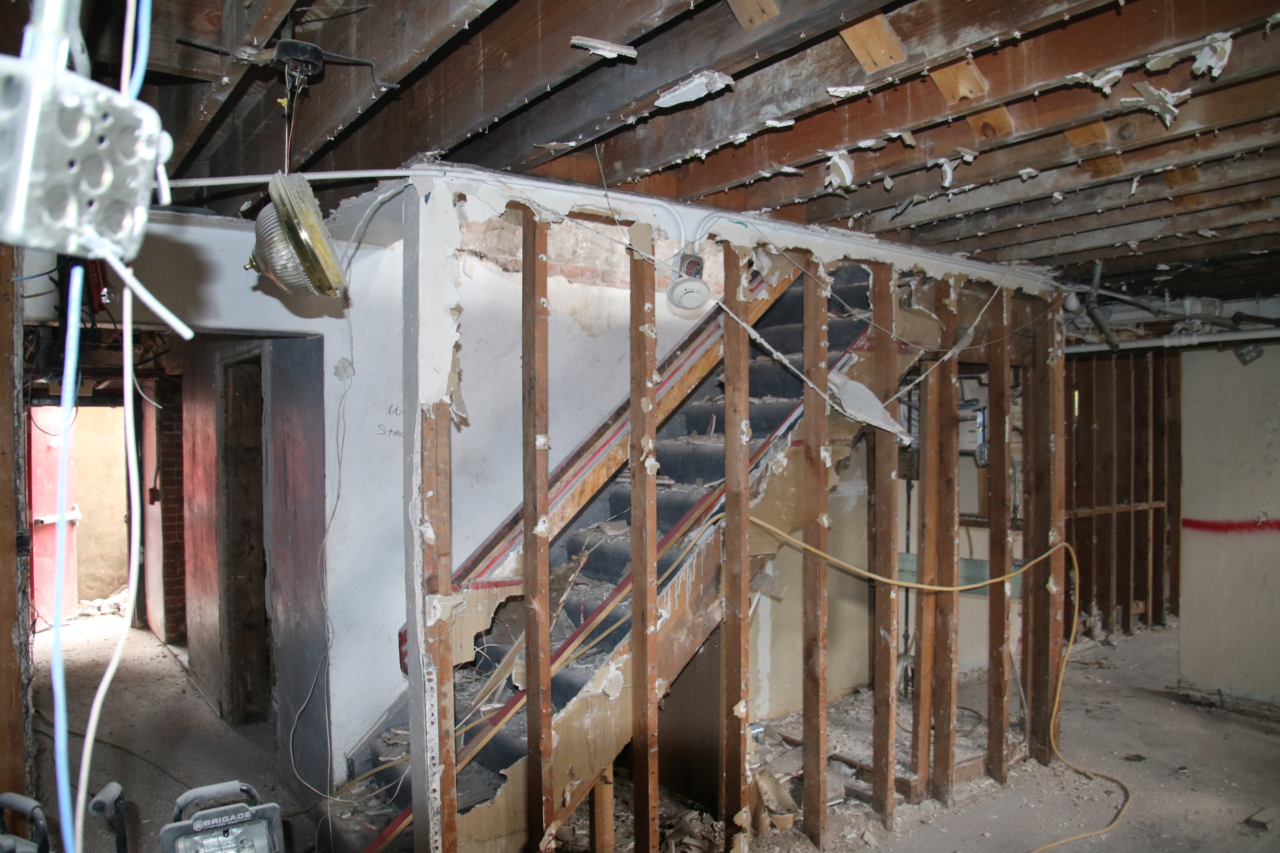 2015-07-20 basement stair to kitchen.JPG