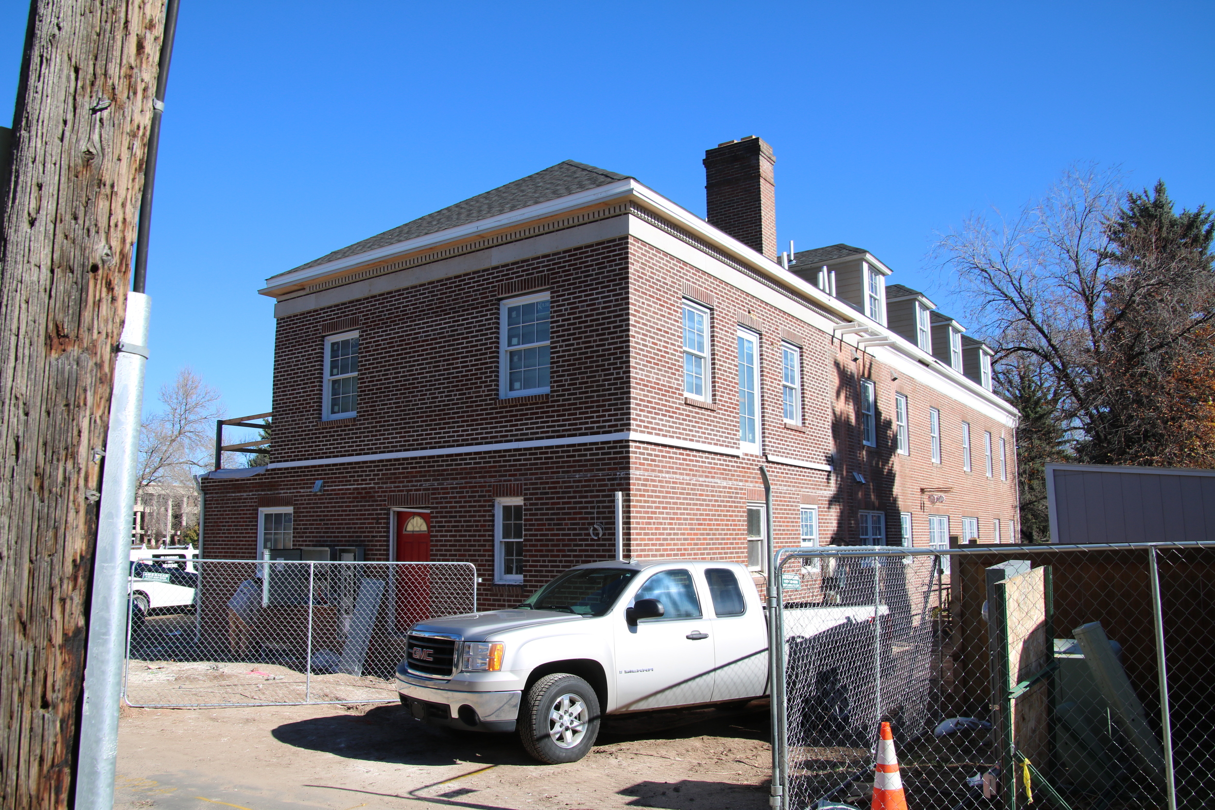 2015-11-09 SW corner of new library addition.JPG