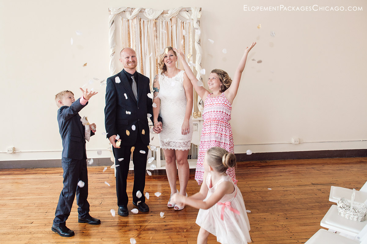 Creativo Loft elopement with children