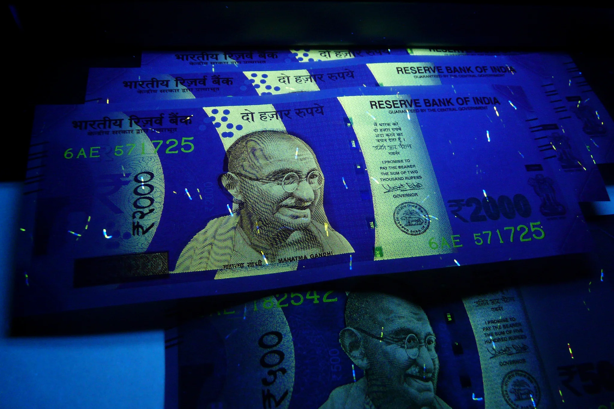 IDEV PRACTICUM 2017: THE IMPACT OF DEMONETIZATION ON INDIA'S BUSINESS OWNERS AND FINTECH SECTOR
