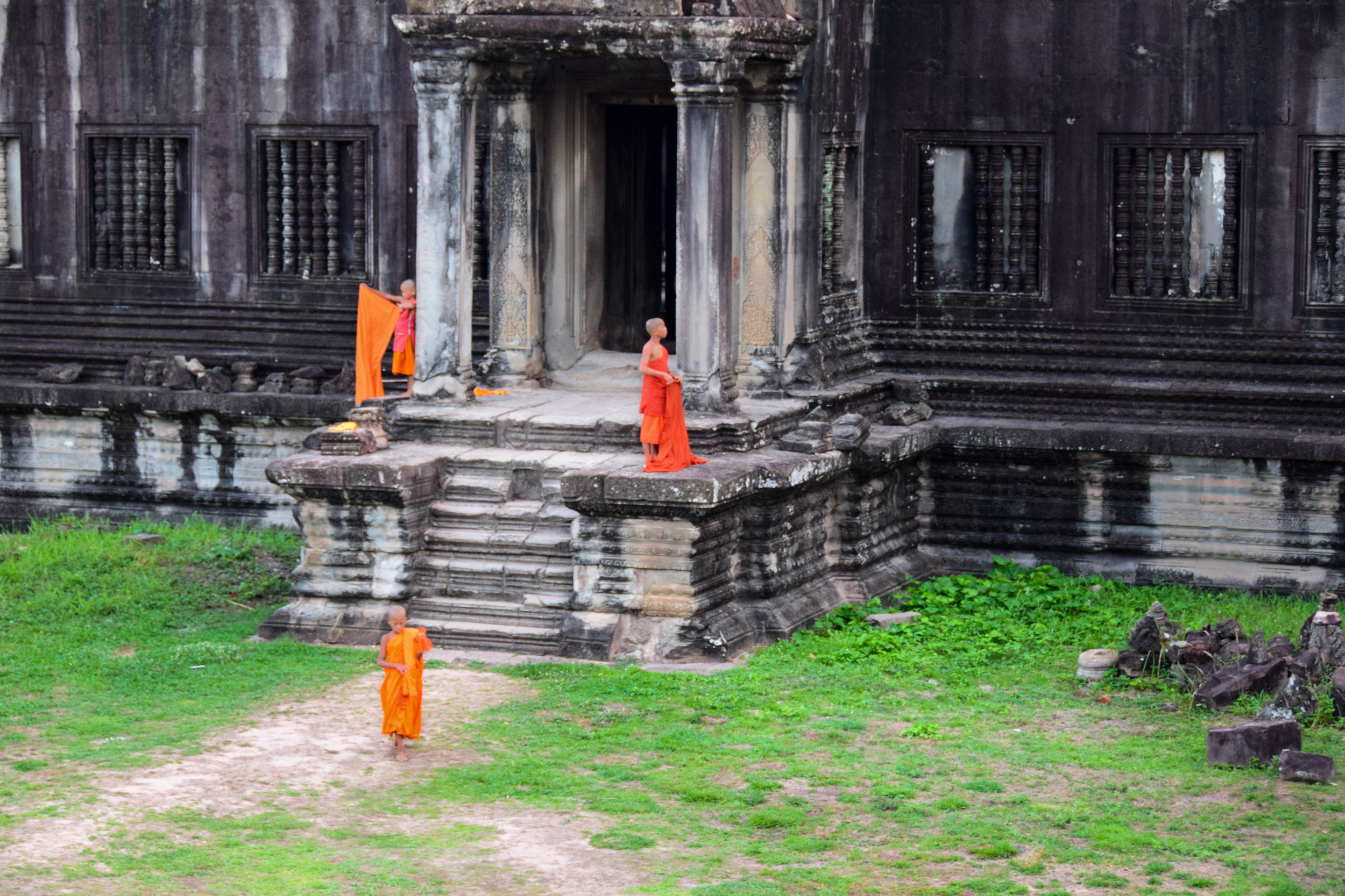 12_luke_yanos_monks.jpg