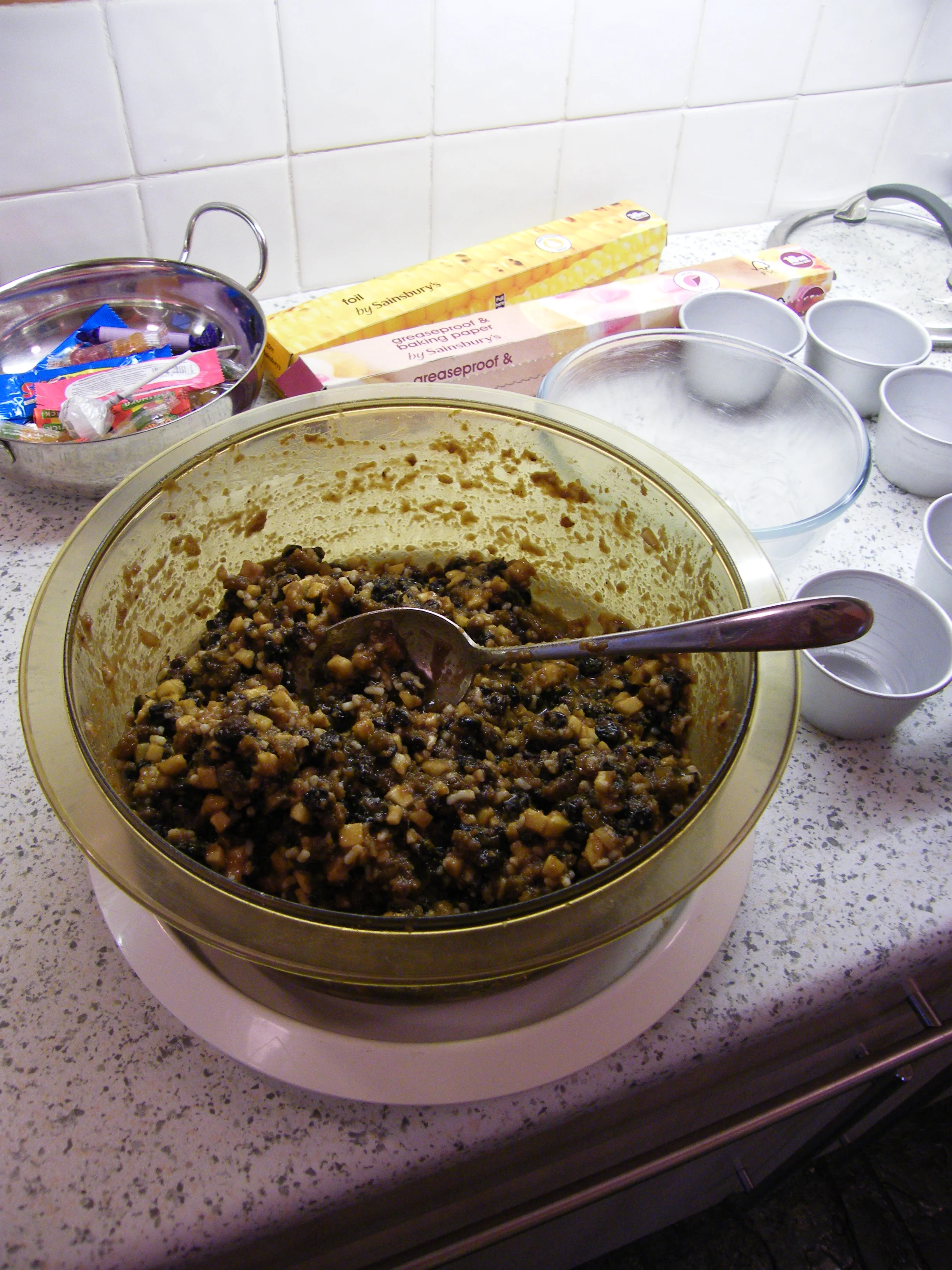 Ah... the sweets? They were left over from Hallowe'en and didn't make it into the pudding!